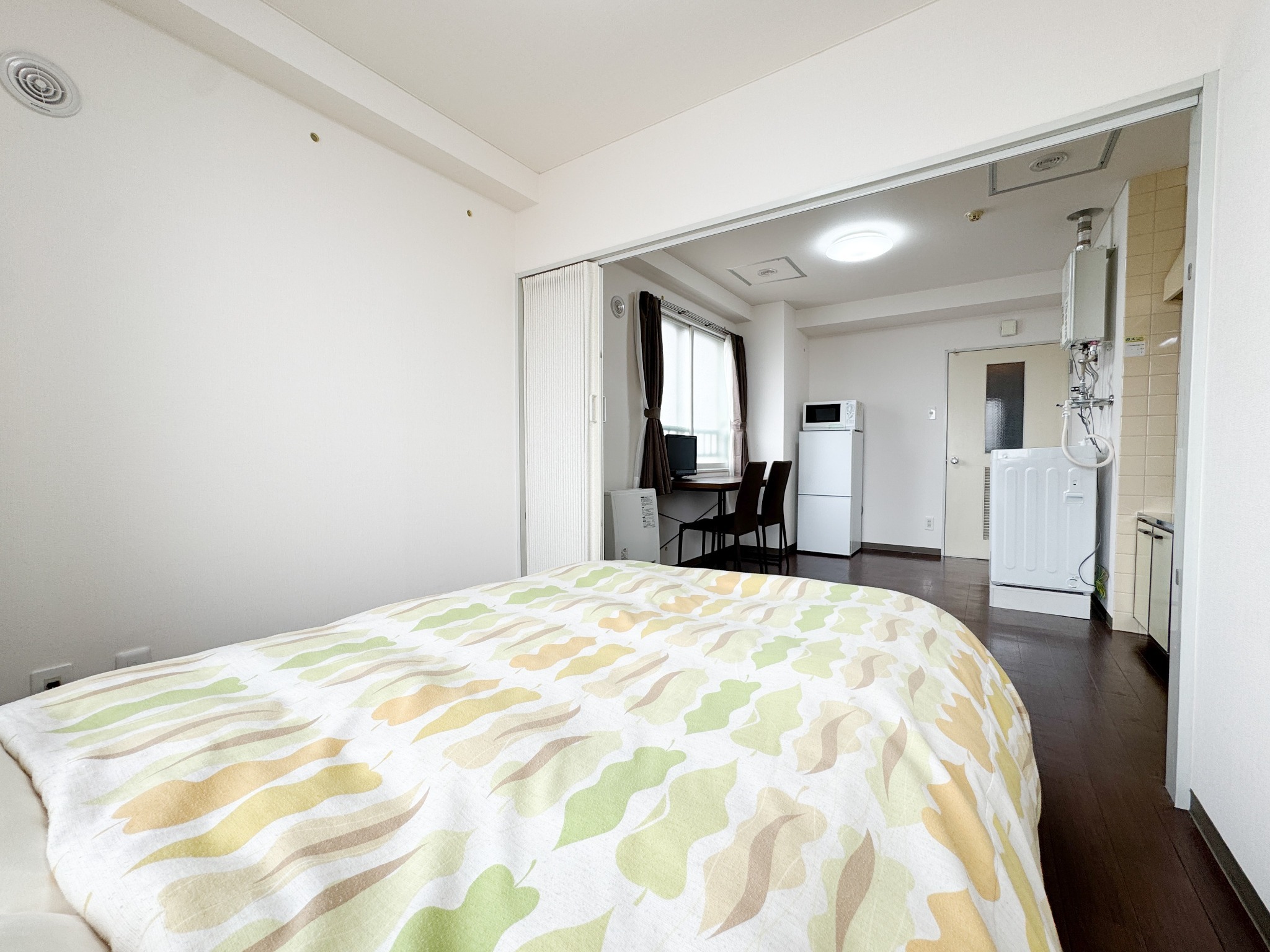 リスティング概要