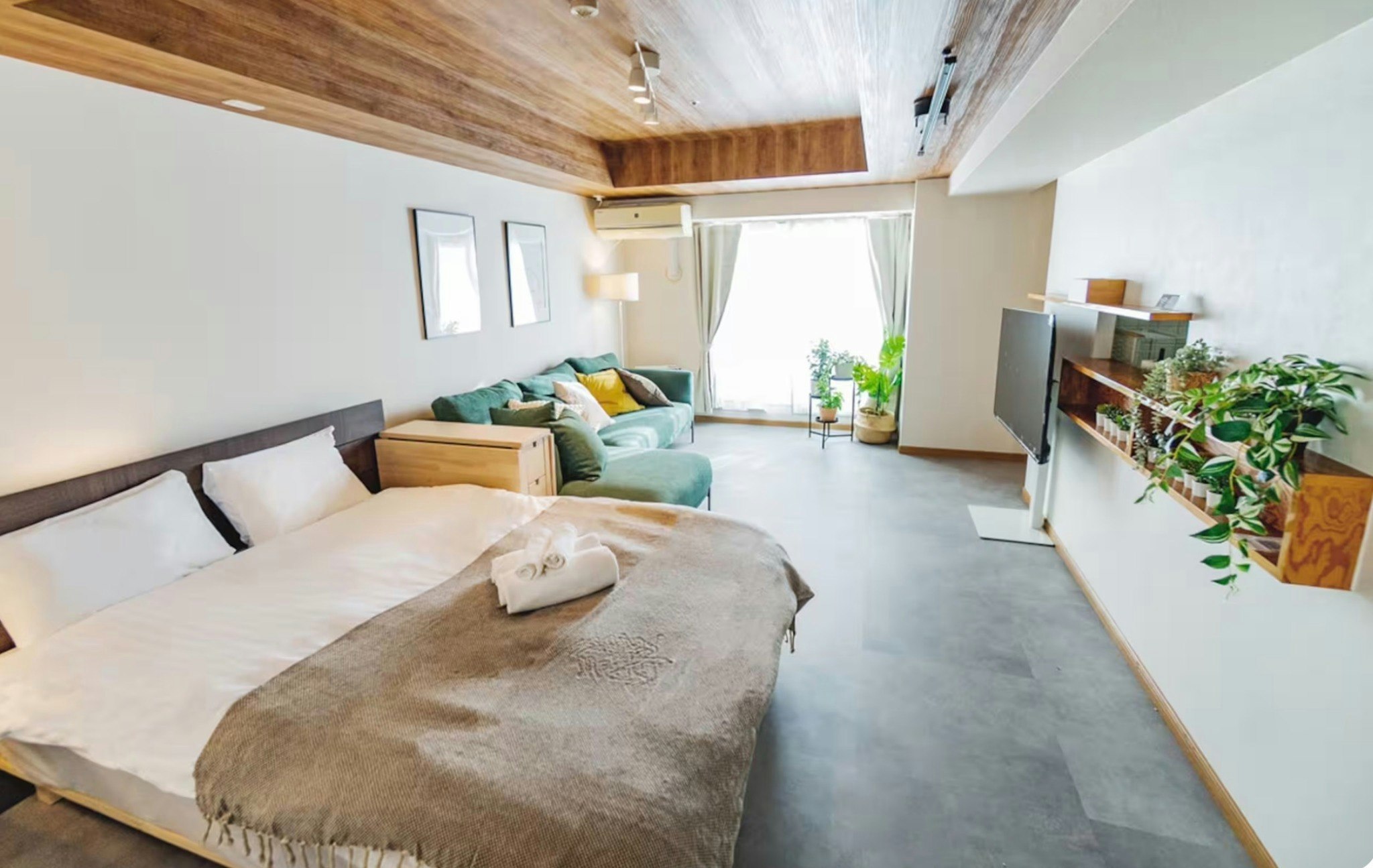 昨年新規OP/札幌中心部で立地抜群/家族・友人と最大9人/空港直通バス停徒歩1分/無料Wi-fi