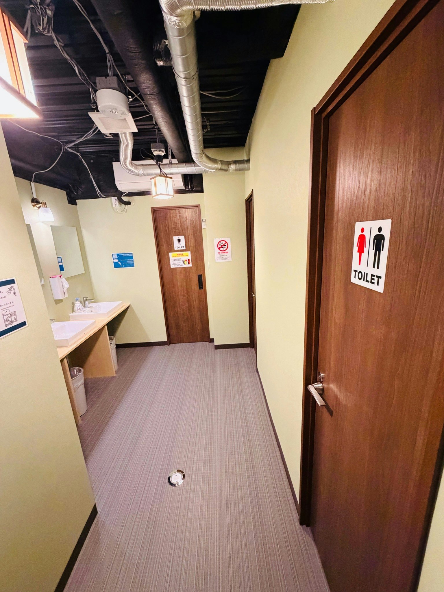 新橋コンホテル 男女共用ドミトリー 2段ベッド1名分