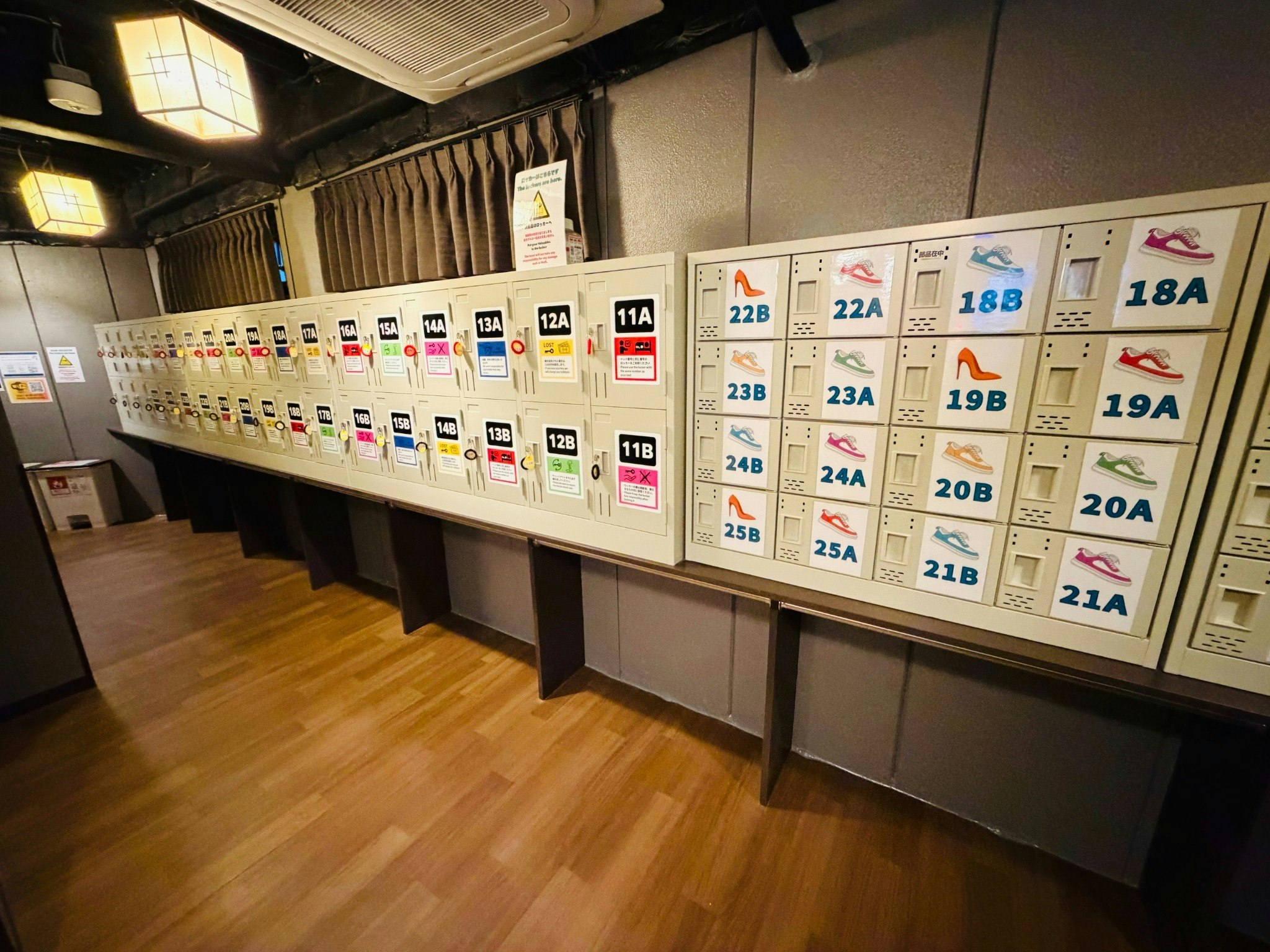 新橋コンホテル 男女共用ドミトリー 2段ベッド1名分