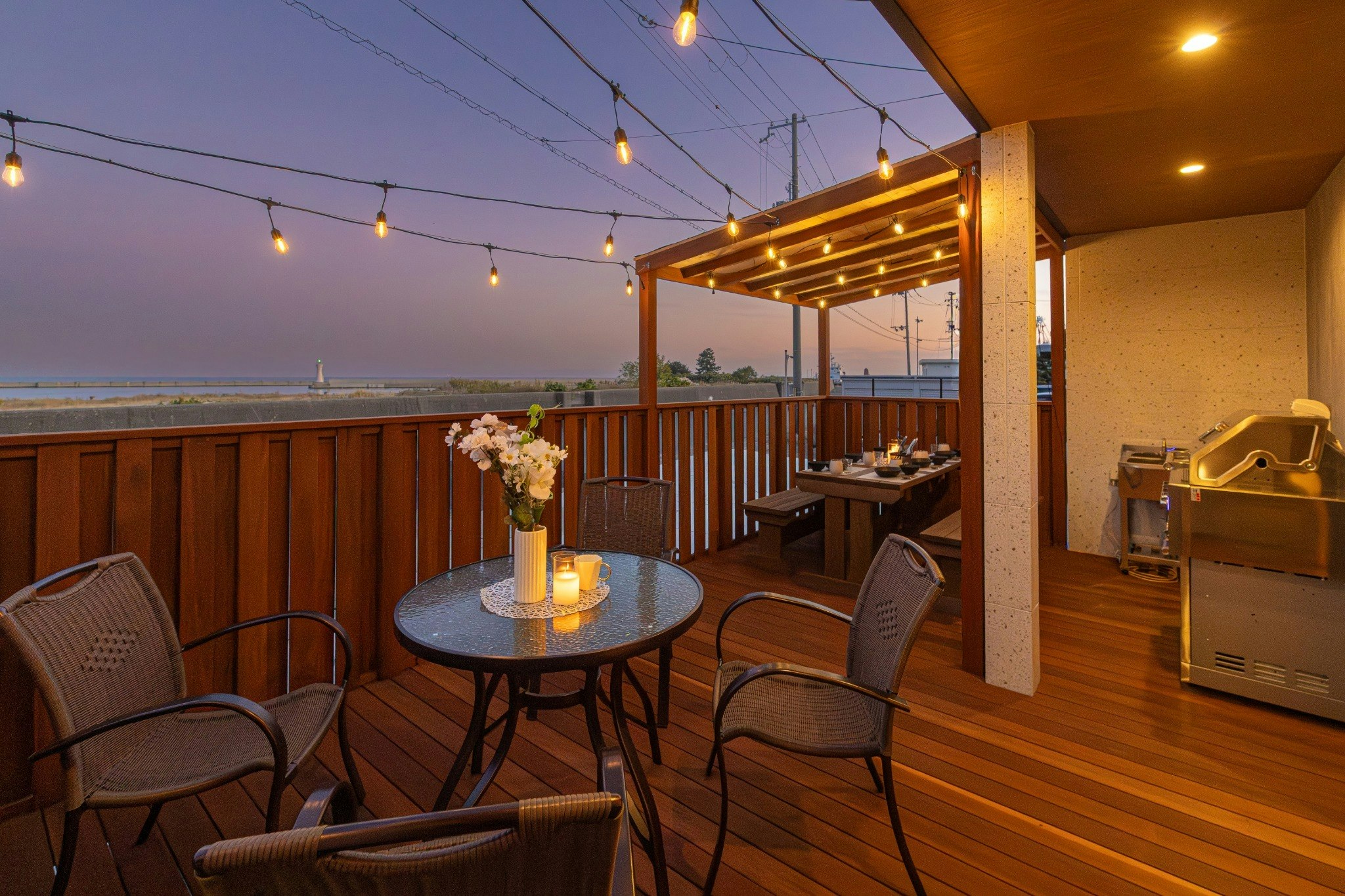 【新築・海近・淡路島貸切】プライーべトBBQデッキ・迫力満載85インチTV・無料Wi-Fi・定員6名