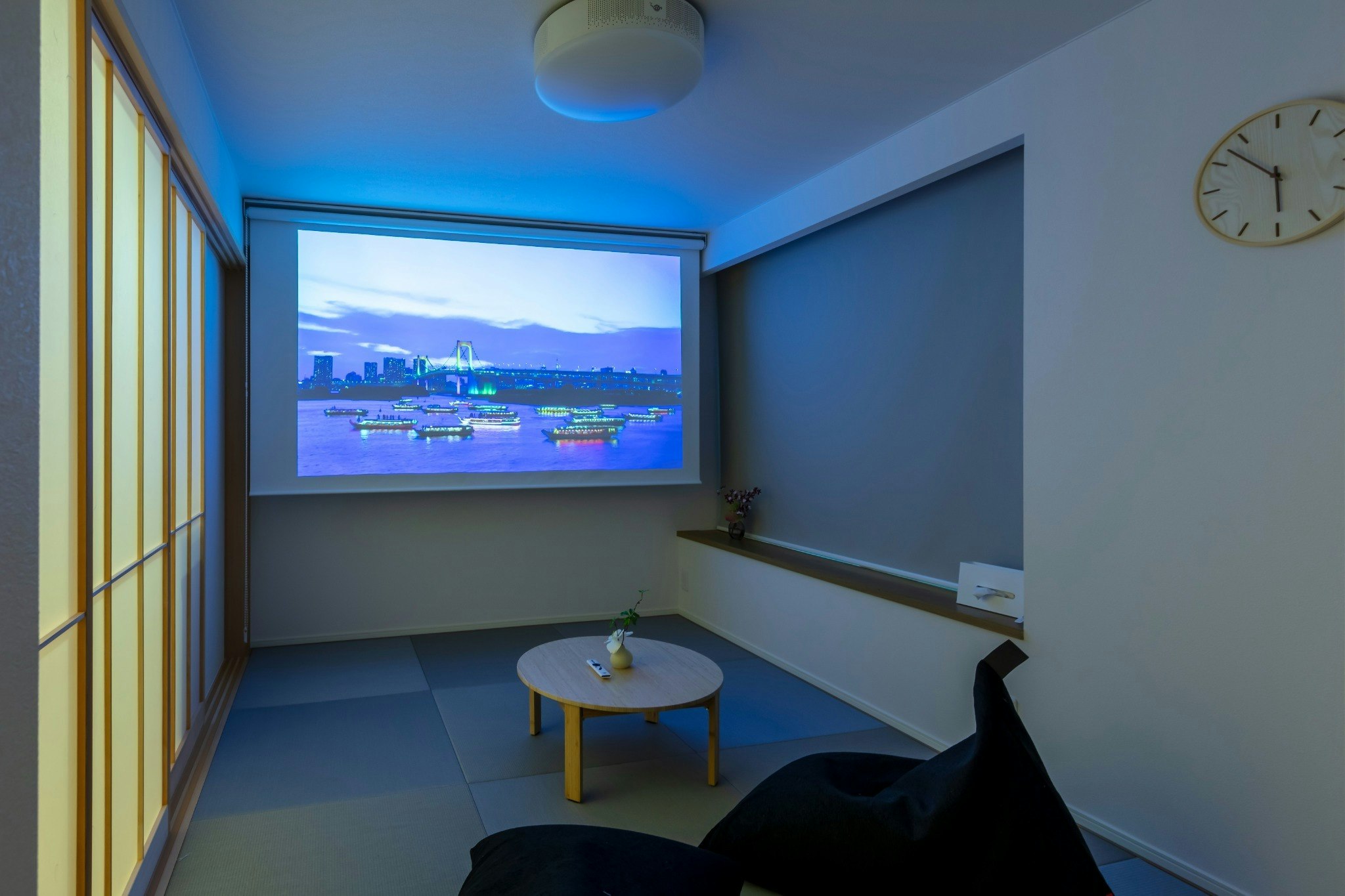 新築3LDKの屋上付き貸切ハウス|駅徒歩7分・プロジェクター完備【東京・高砂】