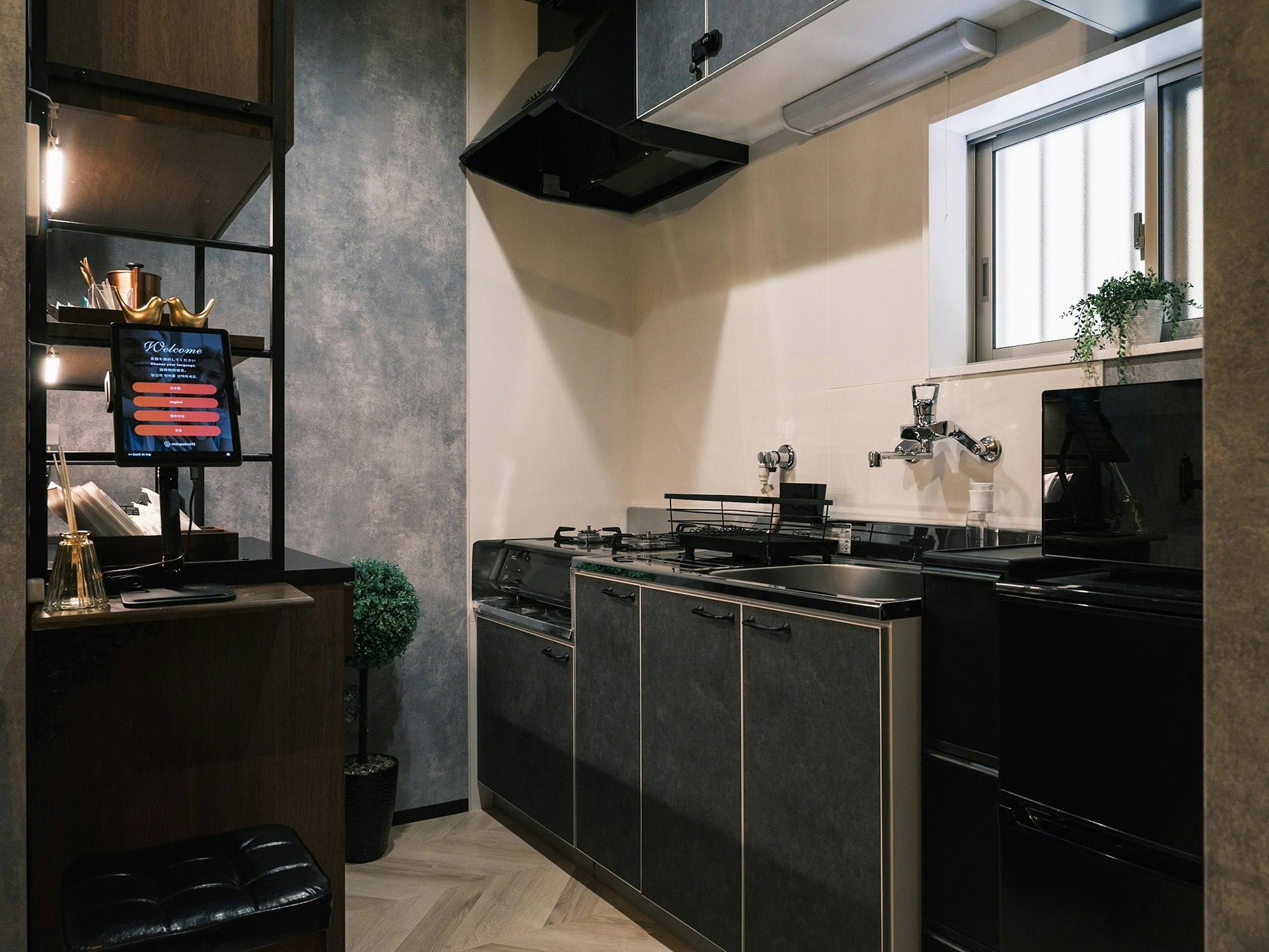 102号室|なんばまで徒歩14分|黒門市場まで徒歩3分|日本橋駅まで徒歩6分|京都奈良へ日帰りOK