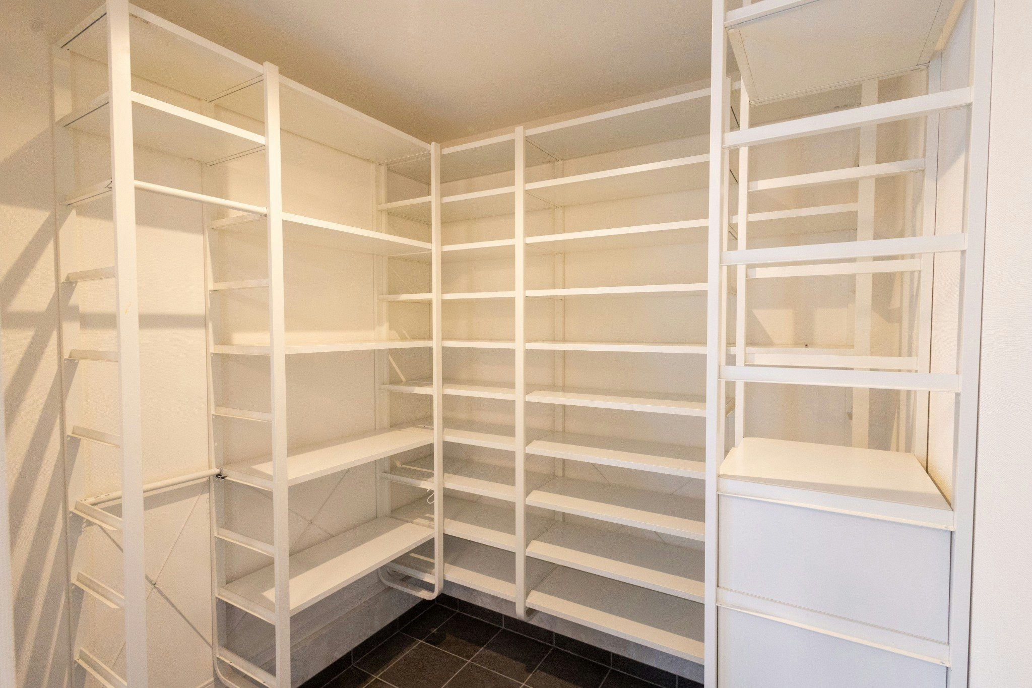 【最大11名様】九条駅 徒歩5分、3LDKの一棟貸し!無料駐車場有