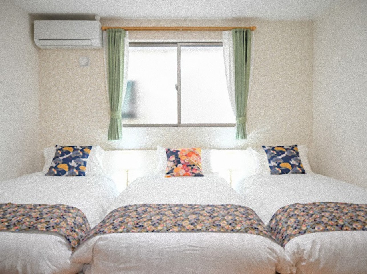 101 JR塚本駅徒歩5分の好立地。 京都・神戸へ直通、 梅田1駅・新大阪2駅でアクセス良好。