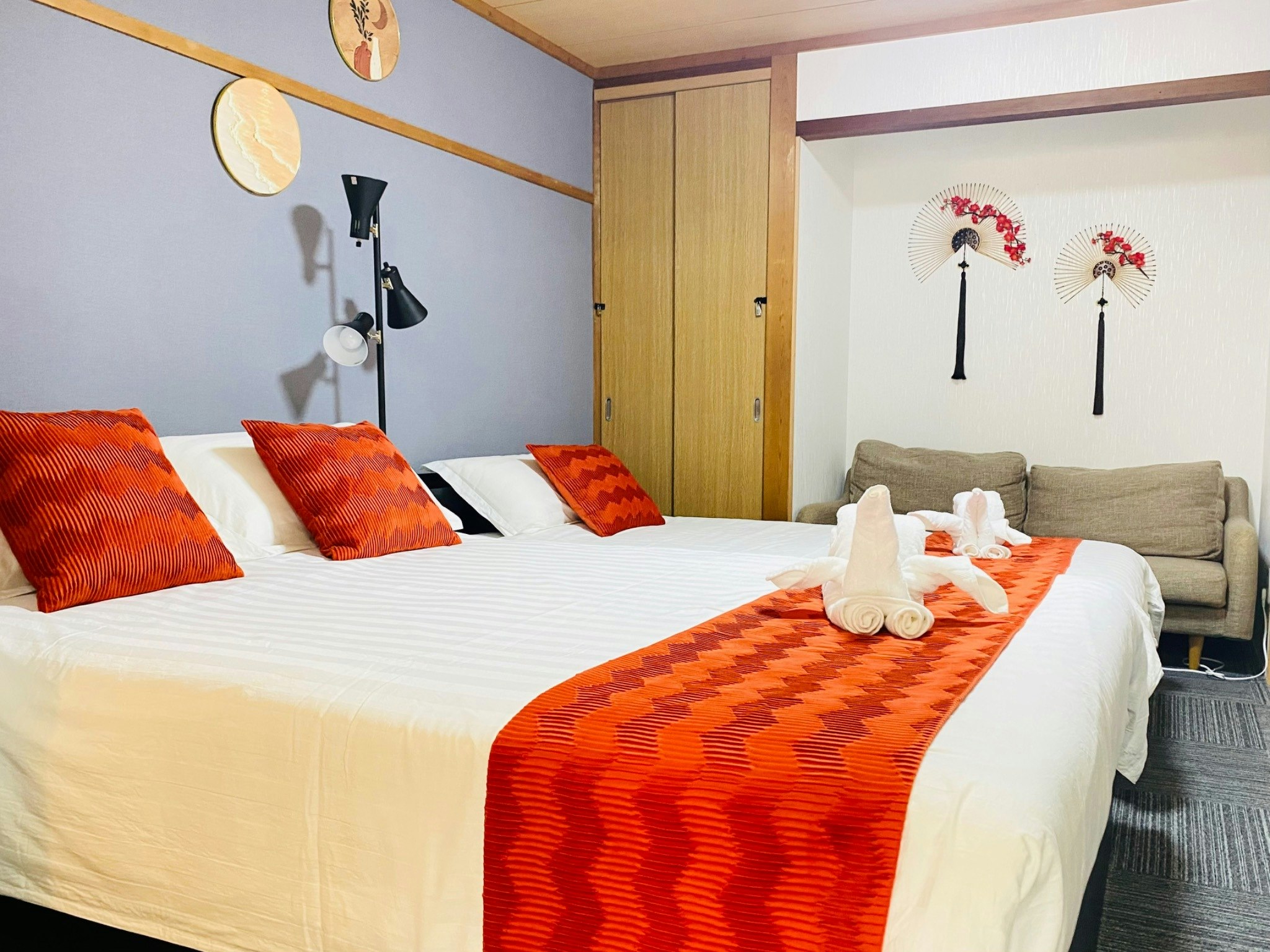 淀川花B JR塚本駅徒歩5分の好立地。 京都・神戸へ直通、 梅田1駅・新大阪2駅でアクセス良好。