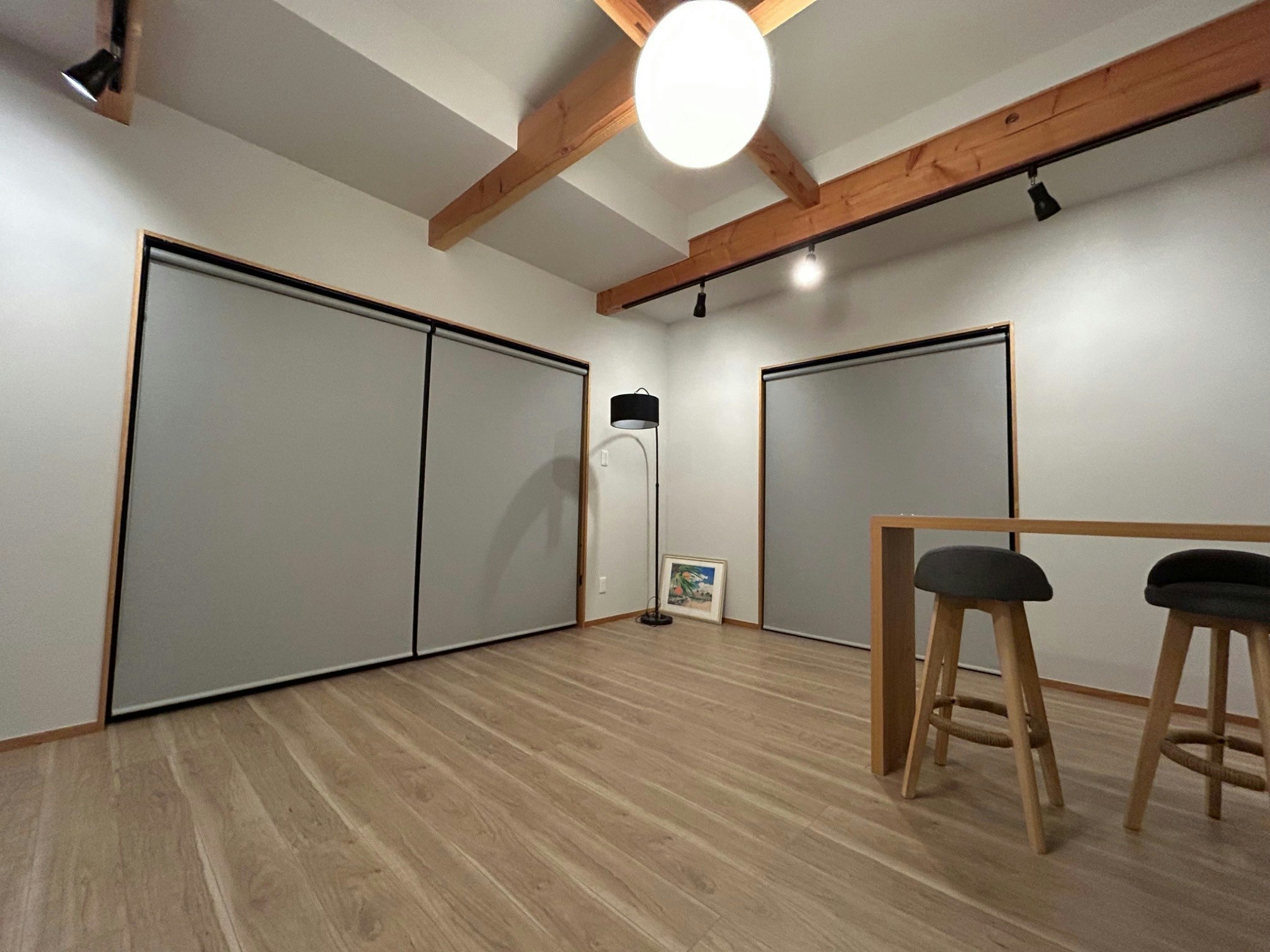 見晴らしのいいウッドデッキで静かな環境。