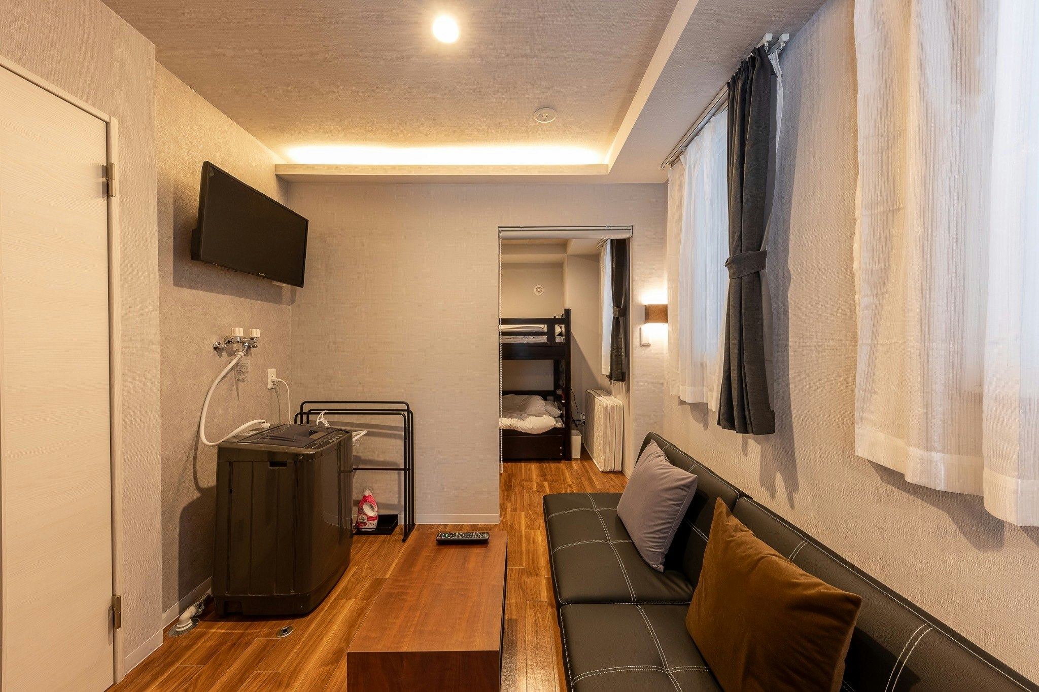 FLEX CELLA TSUKISAMU A 最大5名 1LDK 地下鉄駅まで3分 駐車場付