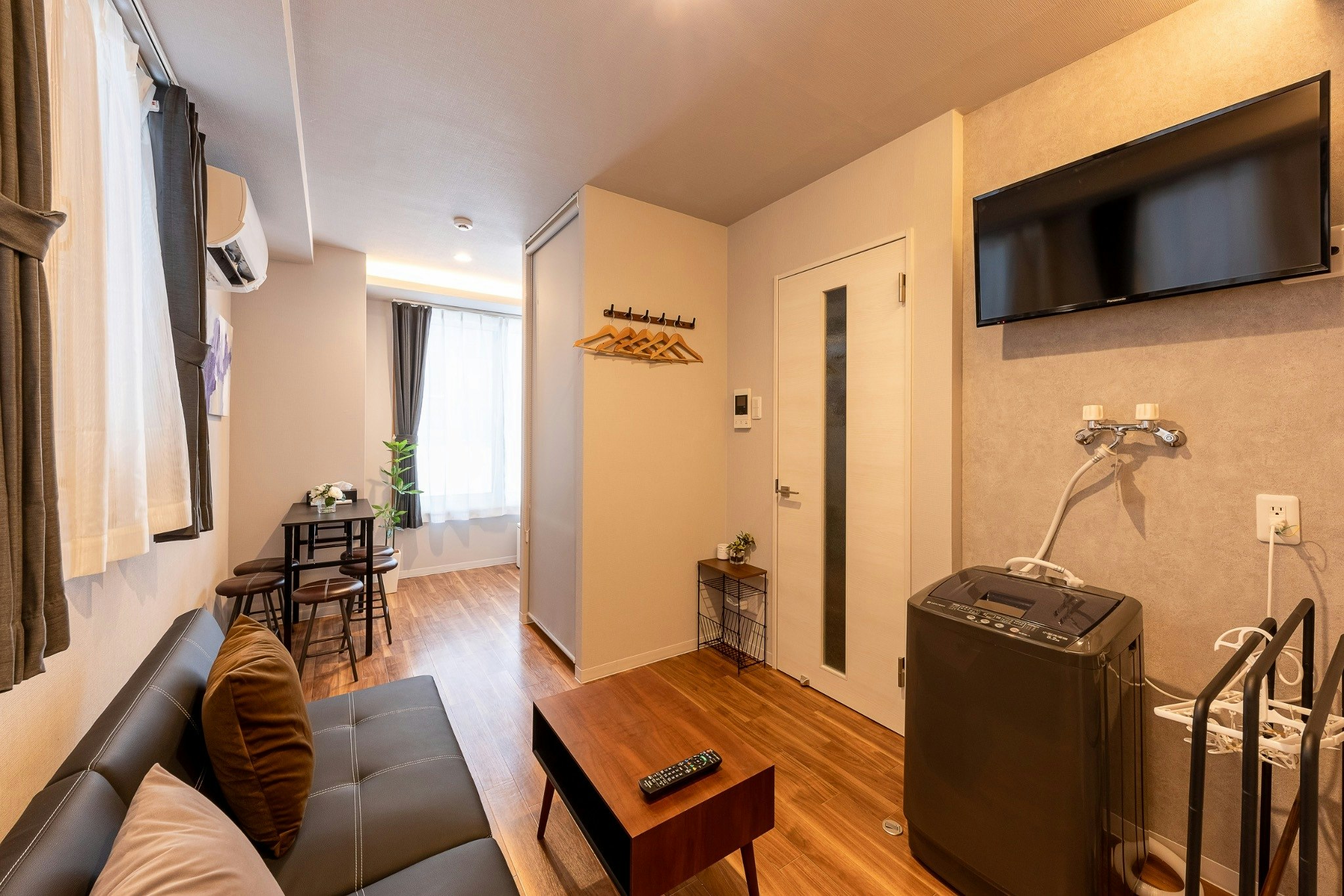 FLEX CELLA TSUKISAMU A 最大5名 1LDK 地下鉄駅まで3分 駐車場付