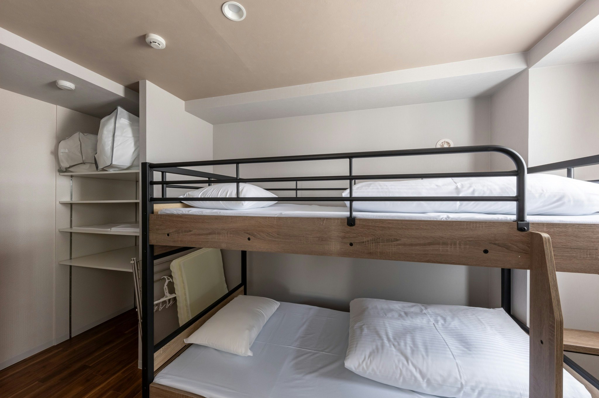 FLEX CELLA TSUKISAMU D 最大5名 1LDK 地下鉄まで徒歩3分 駐車場付