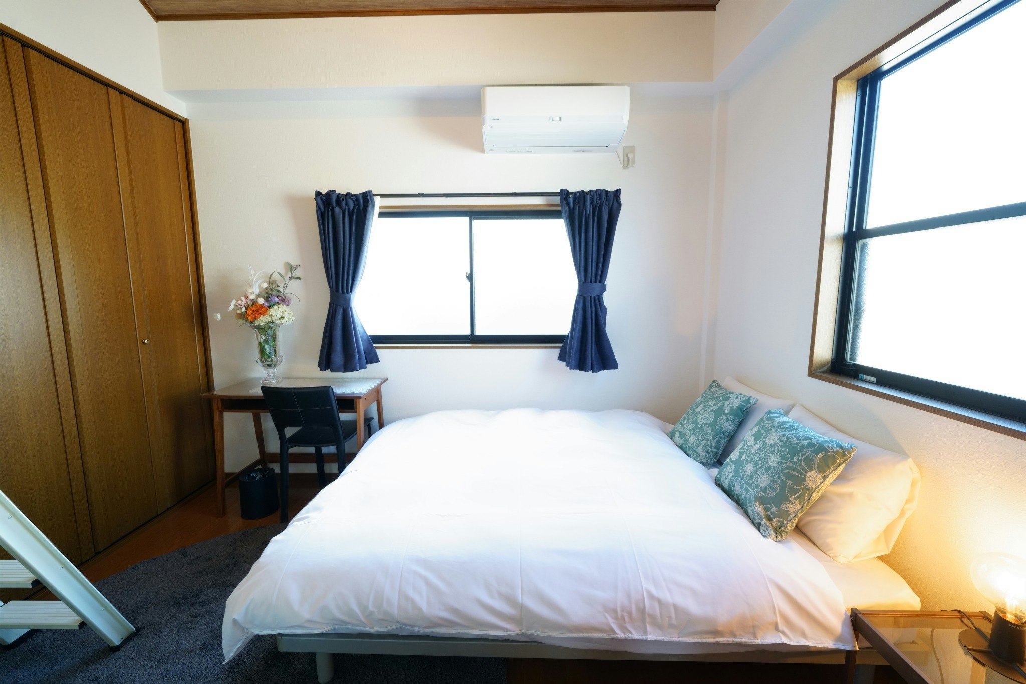 家族・グループに最適/Max12名/駐車場1台無料/大阪城徒歩圏内