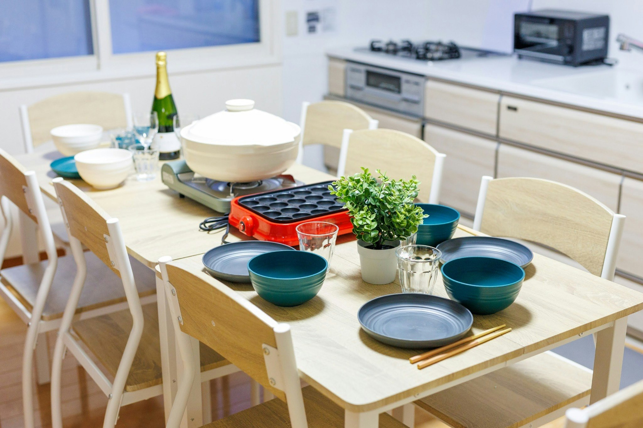 丸ごと貸切|旭川駅10分|定員8名|繁華街・飲食店充実|カラオケ|卓球|ポーカー|ダーツ|大型TV