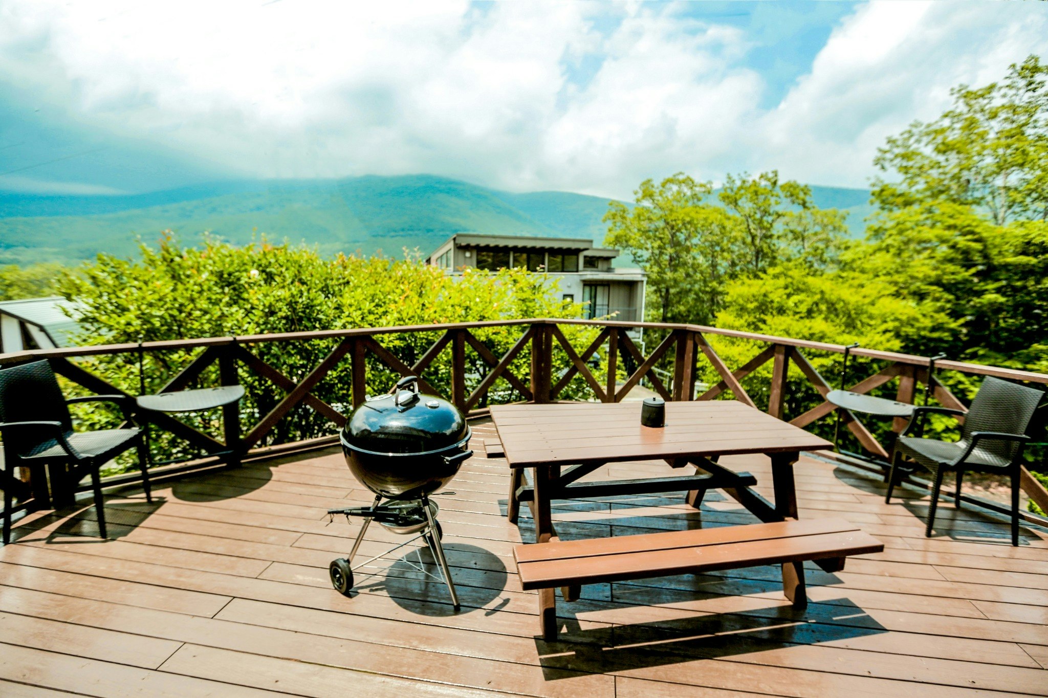 WinVilla最大20名。 富士山ビューの一棟貸し。 ゴルフ場まで徒歩5分。 御殿場・山中湖20分