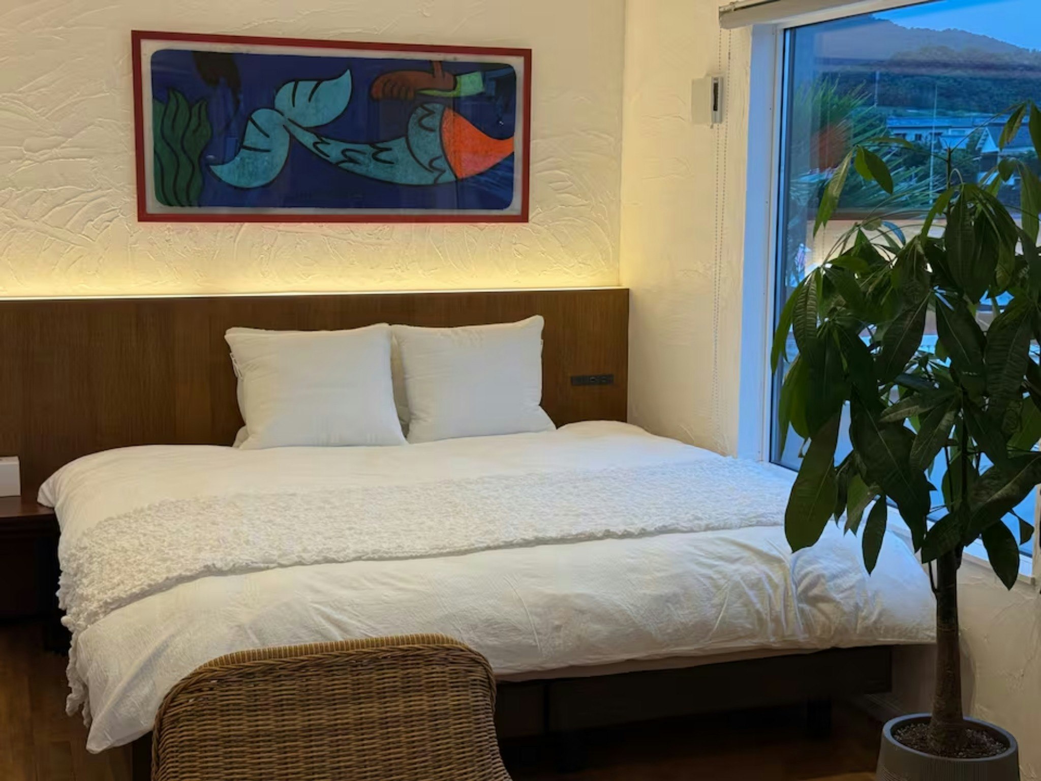 まるで地中海の島に迷いこんだような青島のリゾート一棟貸し別荘