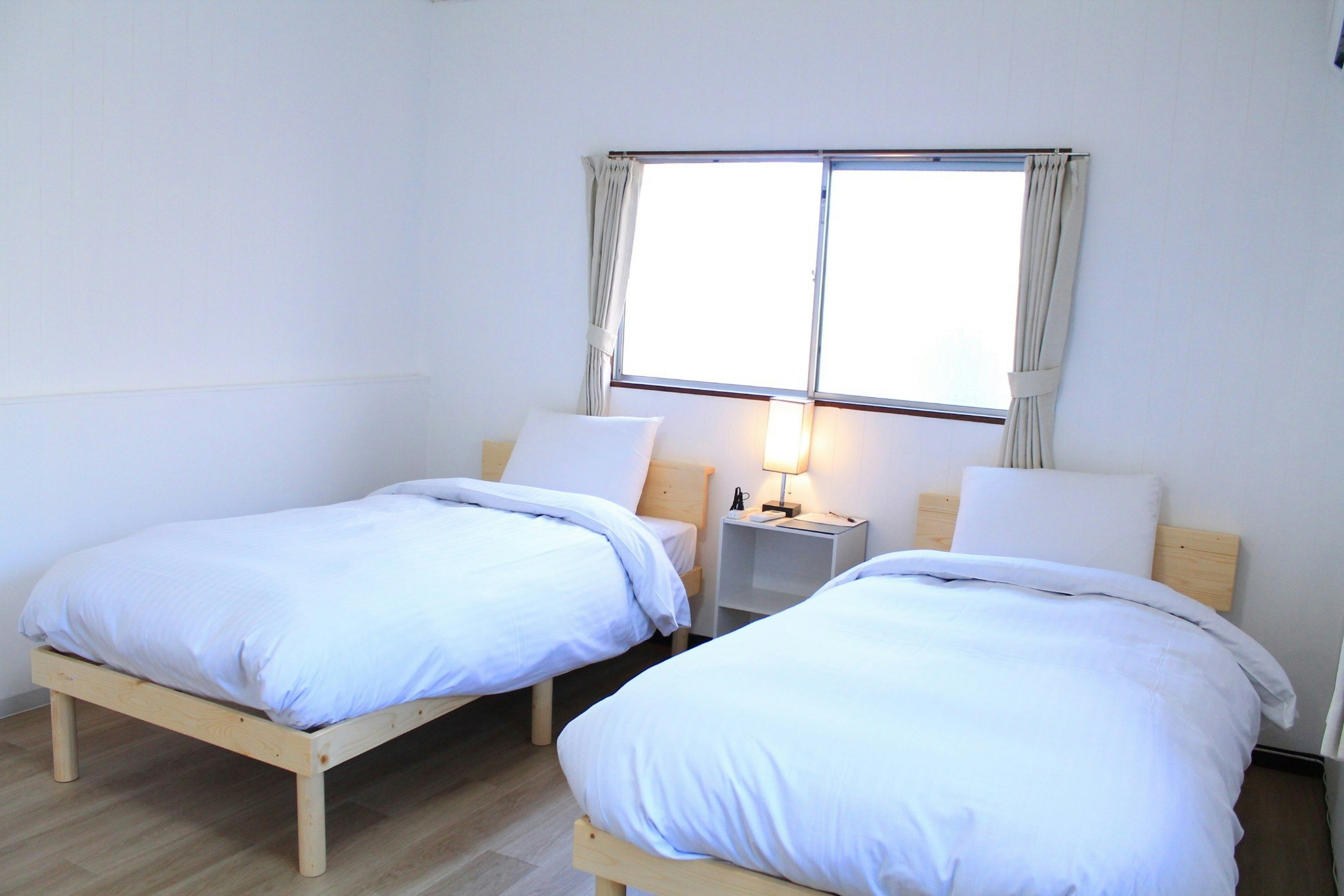 山中湖|森に囲まれた庭園と月灯りに癒される宿|彩の宿 月屋 101室