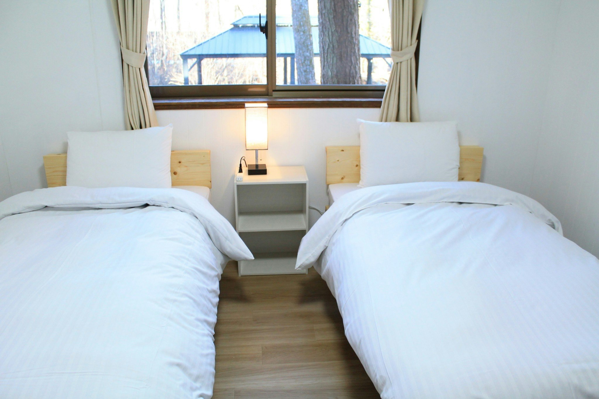 山中湖|森に囲まれた庭園と月灯りに癒される宿|彩の宿 月屋 102室