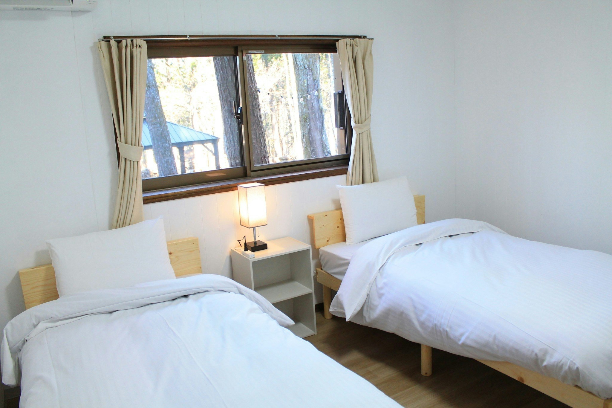 山中湖|森に囲まれた庭園と月灯りに癒される宿|彩の宿 月屋 102室