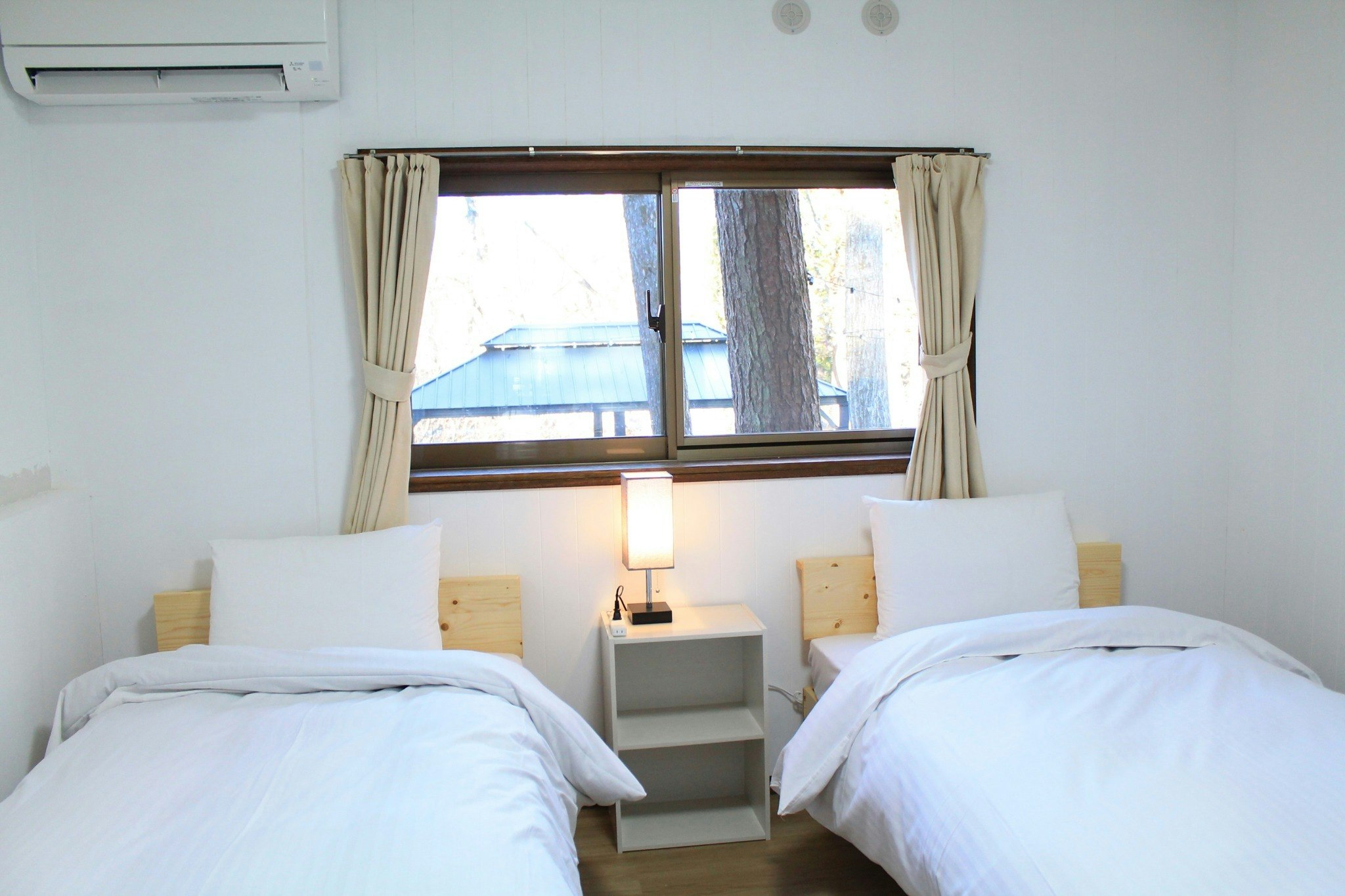 山中湖|森に囲まれた庭園と月灯りに癒される宿|彩の宿 月屋 102室