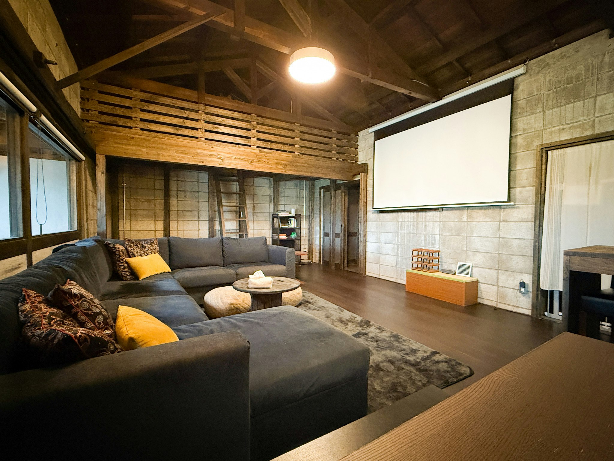 【1日1組限定】田園に佇む石造りの蔵・ペットと泊まれるファームステイ(広々ガーデン・プロジェクター完