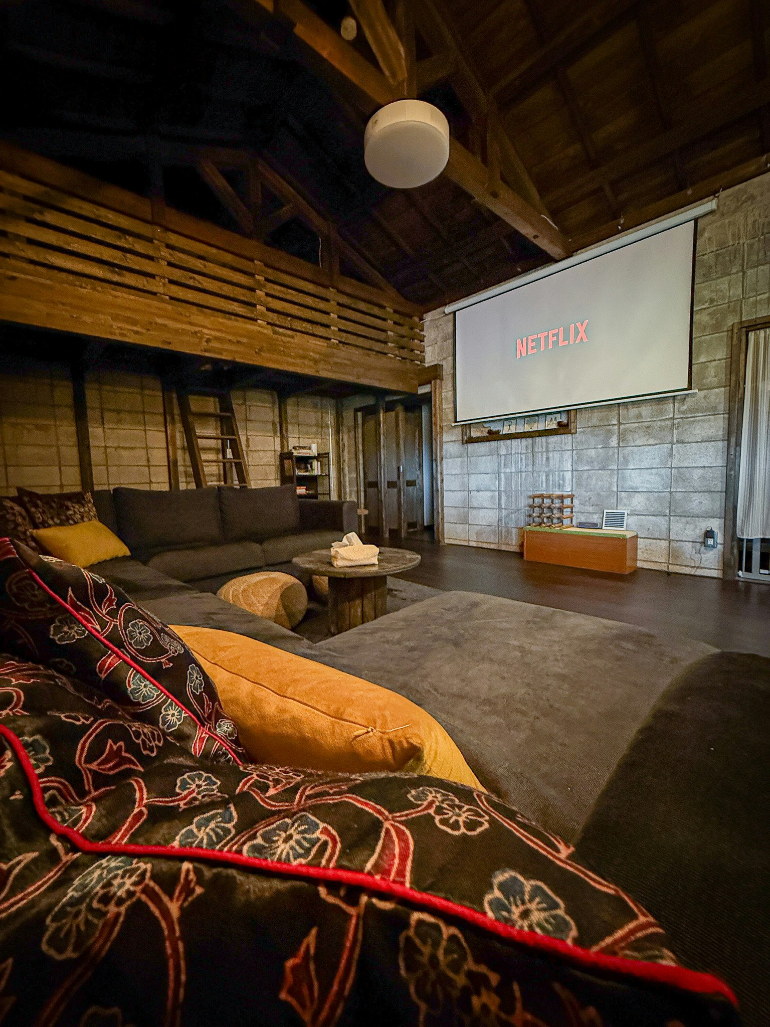 【1日1組限定】田園に佇む石造りの蔵・ペットと泊まれるファームステイ(広々ガーデン・プロジェクター完