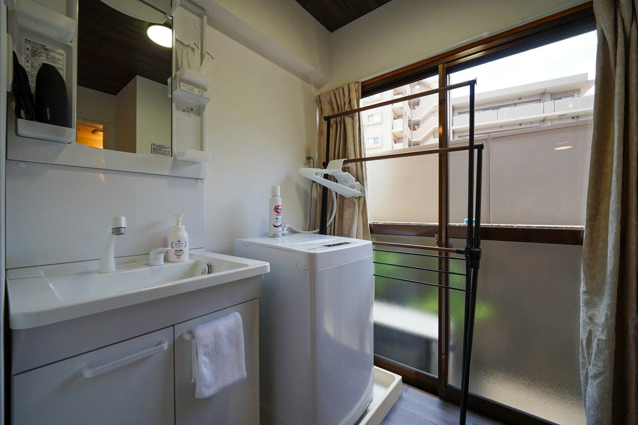 リニューアルオープン!伏見稲荷まで徒歩圏内!閑静な住宅街です。