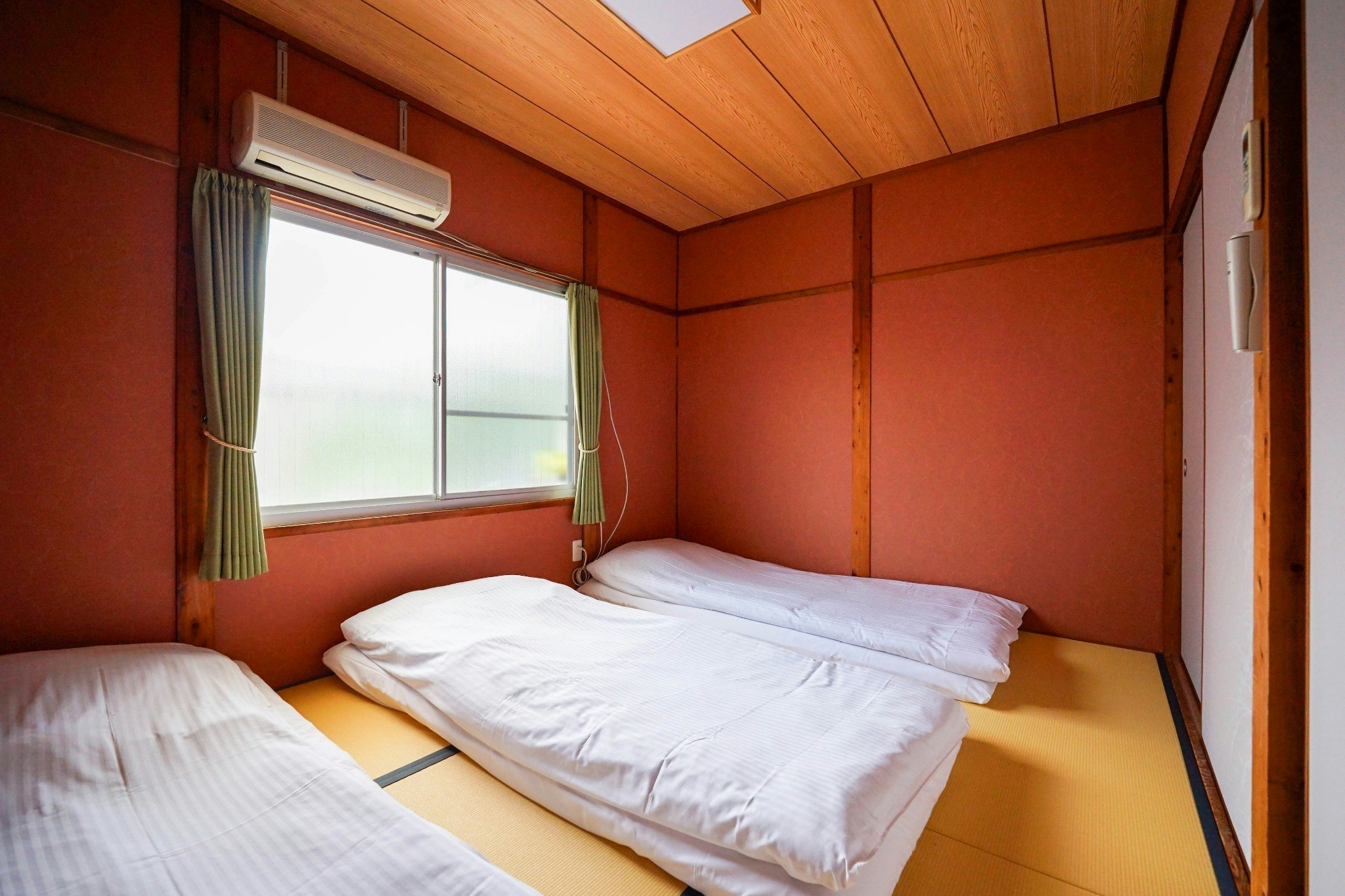 リニューアルオープン!伏見稲荷まで徒歩圏内!閑静な住宅街です。