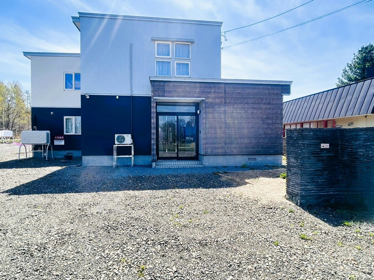 美瑛・富良野・旭川へ好アクセス!最大12名宿泊可の200平米5SLLDK邸宅・無料駐車場4台