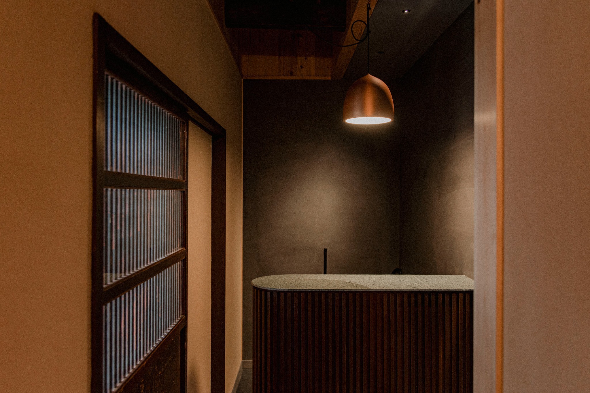 【Domo+ 五条七夜】旧質屋の京町家|二棟構成の静かな隠れ家|主屋+離れ・3寝室3浴室