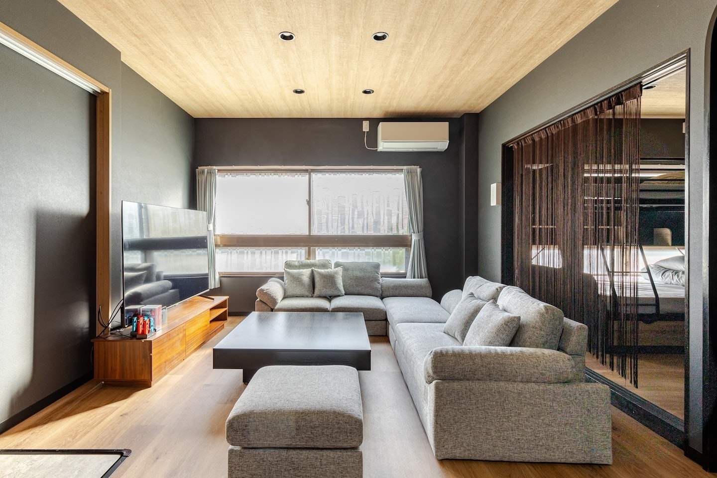 【en stay006】難波・日本橋・関西空港まで乗り換えなし(貸切部屋)