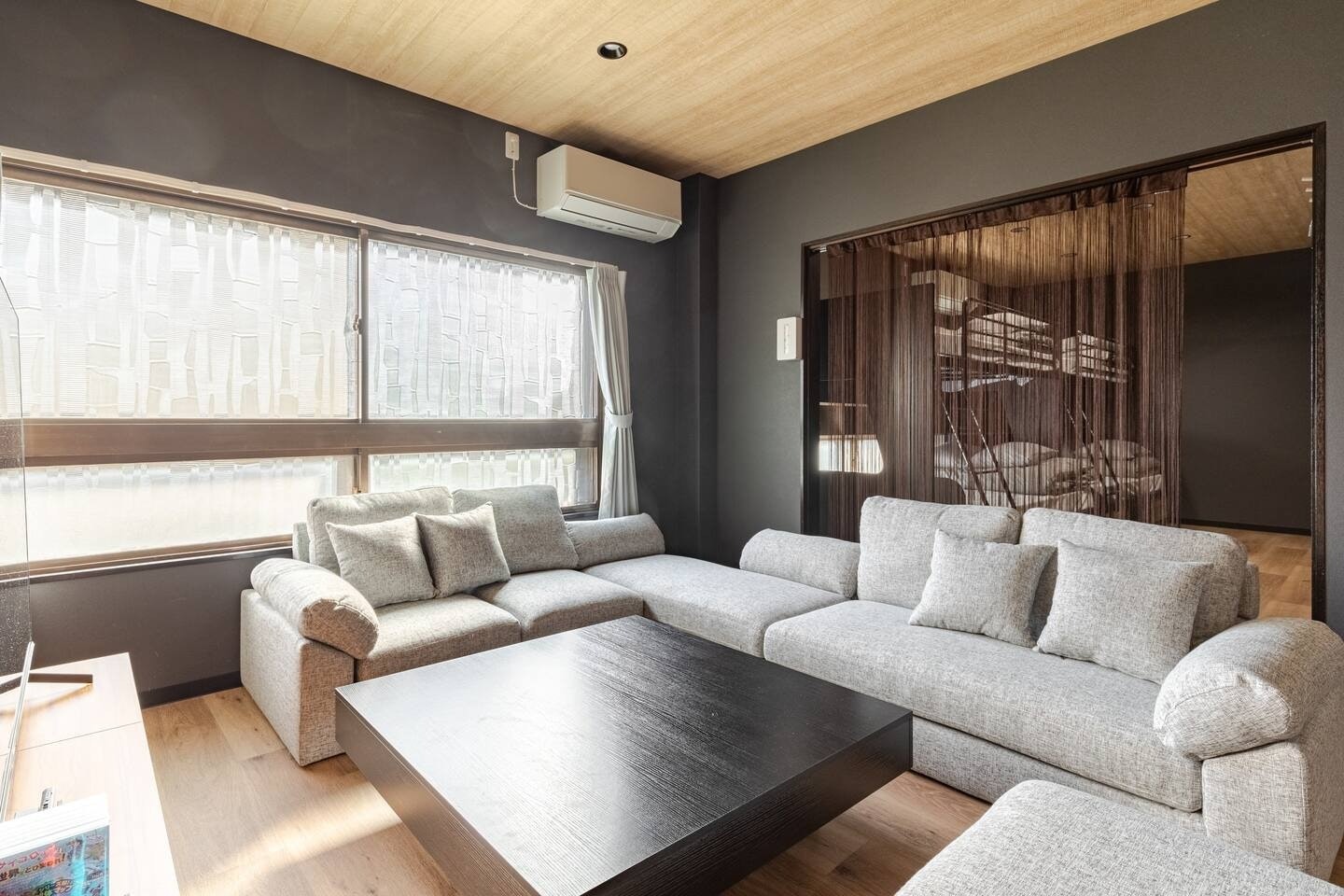 【en stay006】難波・日本橋・関西空港まで乗り換えなし(貸切部屋)