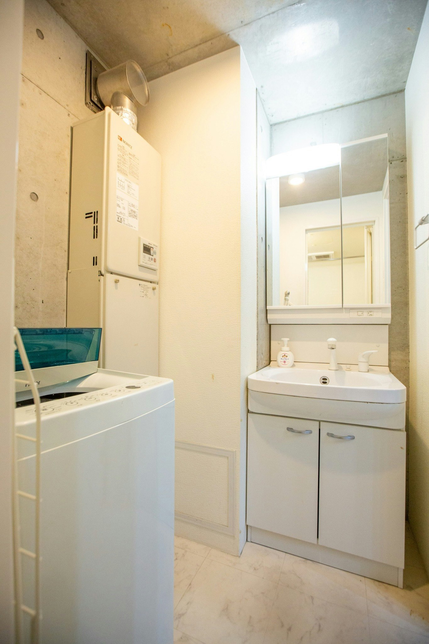 20%オフ直前割引実施中!通天閣徒歩5分|駅近1LDK|キッチン&バス完備|空港直通|難波徒歩圏