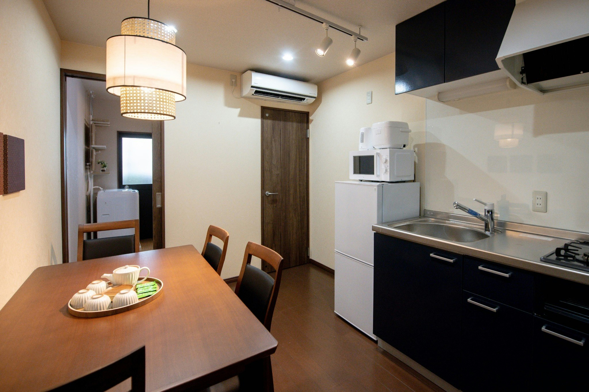 1日1組限定|2LDK|二条城徒步|スーパー、バス停至近