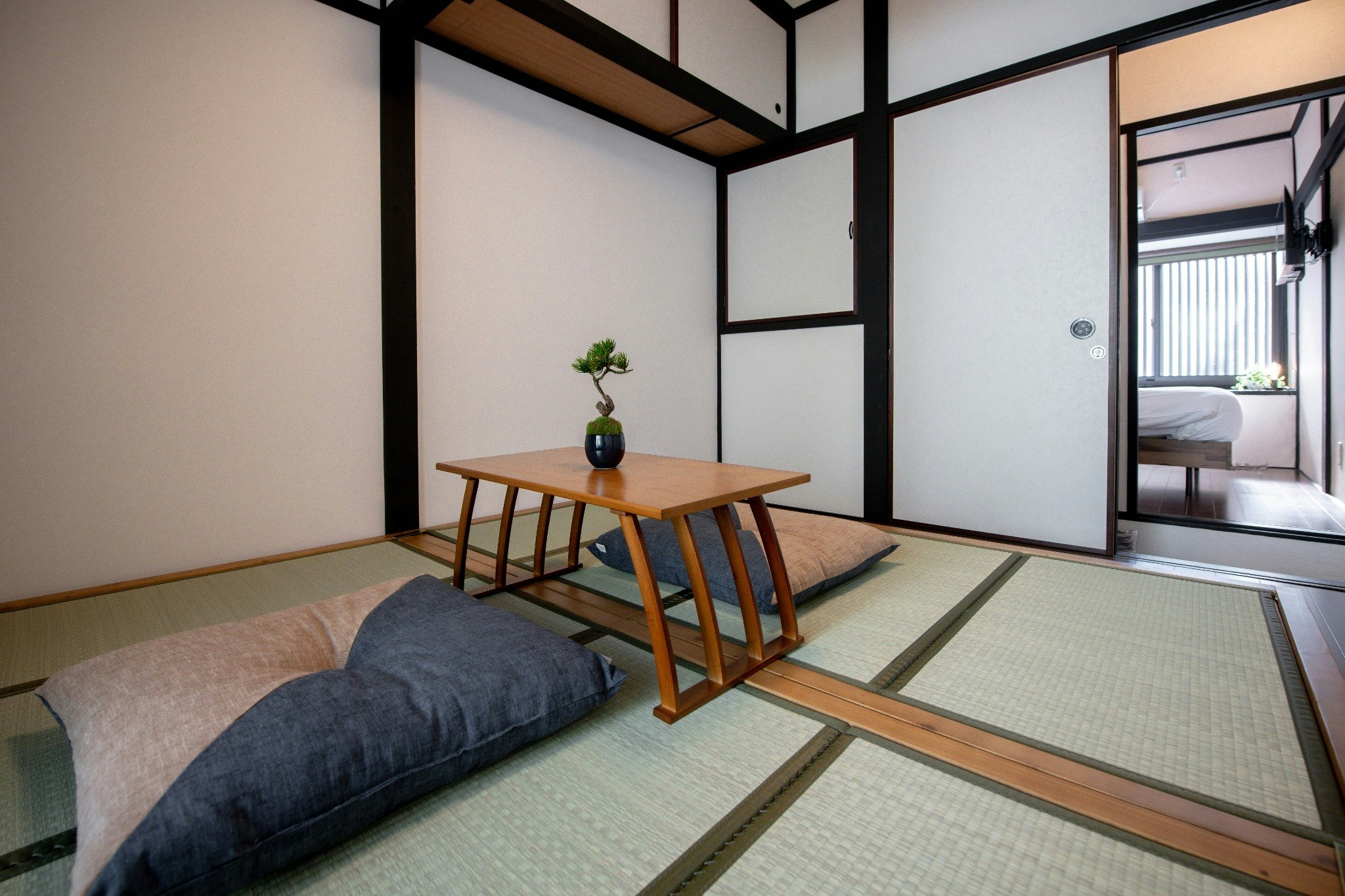 1日1組限定|2LDK|二条城徒步|スーパー、バス停至近