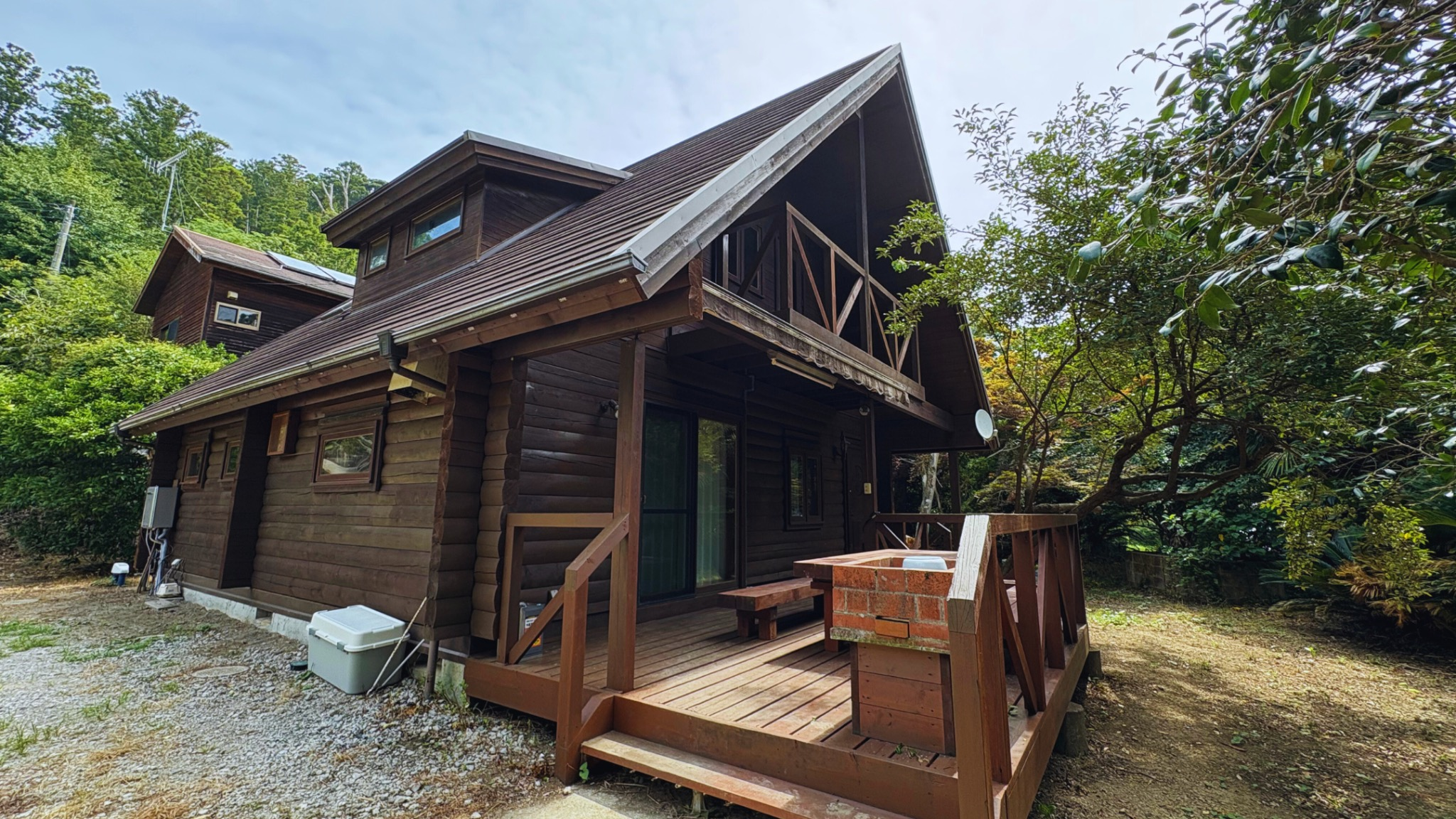 【1日1組限定】鋸南/南房総にある星降る隠れ家・テラスでBBQ・広々吹き抜け・BESSログハウス