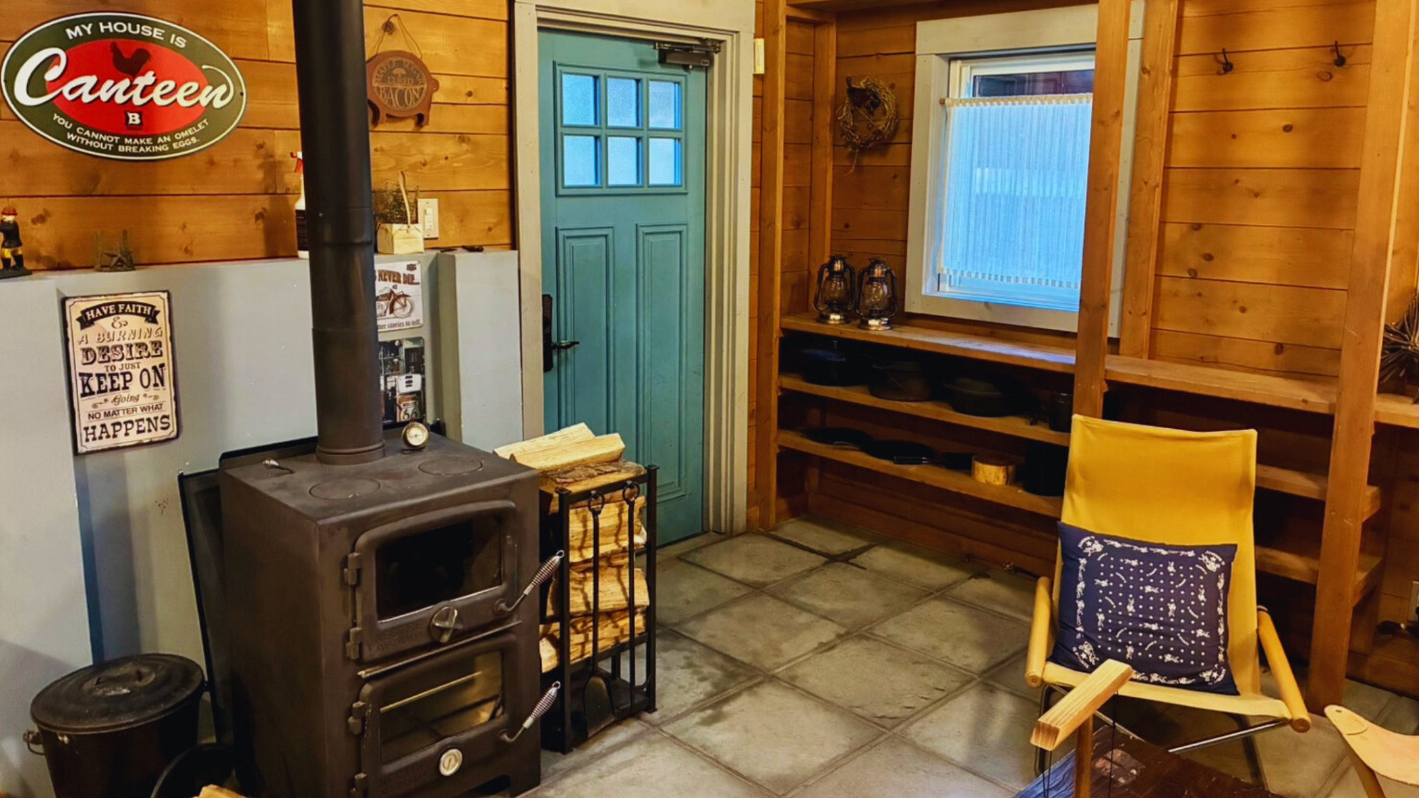 【1日1組限定】札幌/江別の薪ストーブが体験できるログハウス|土間リビング・木の香り|BESS札幌