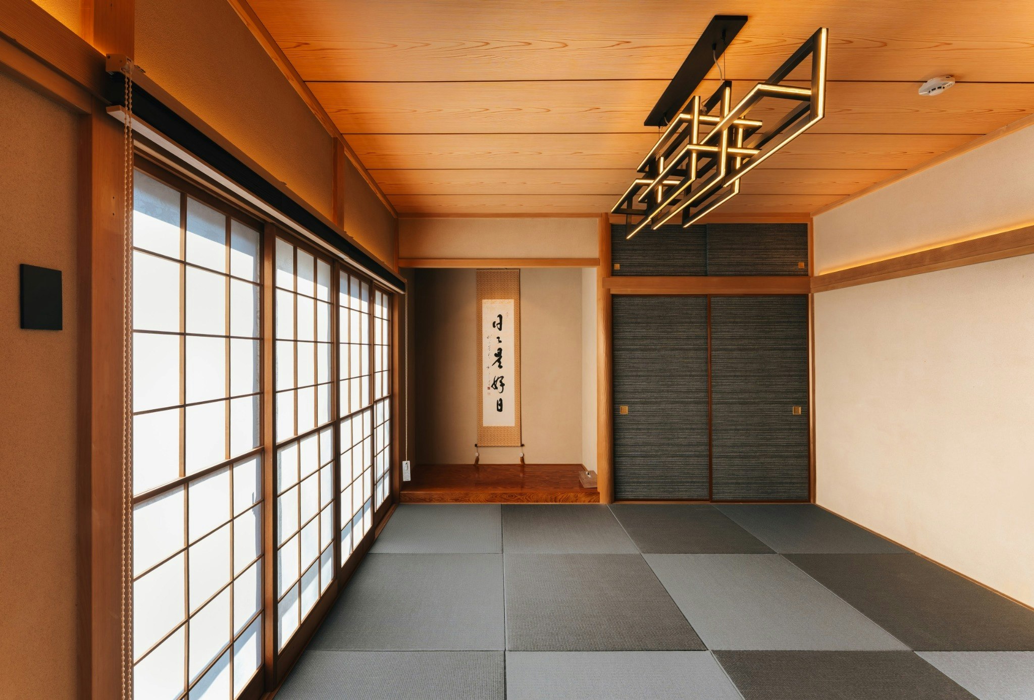 1日1組限定|サウナ・BBQ・焚き火設備付き|130m2超の和モダンな一棟貸し