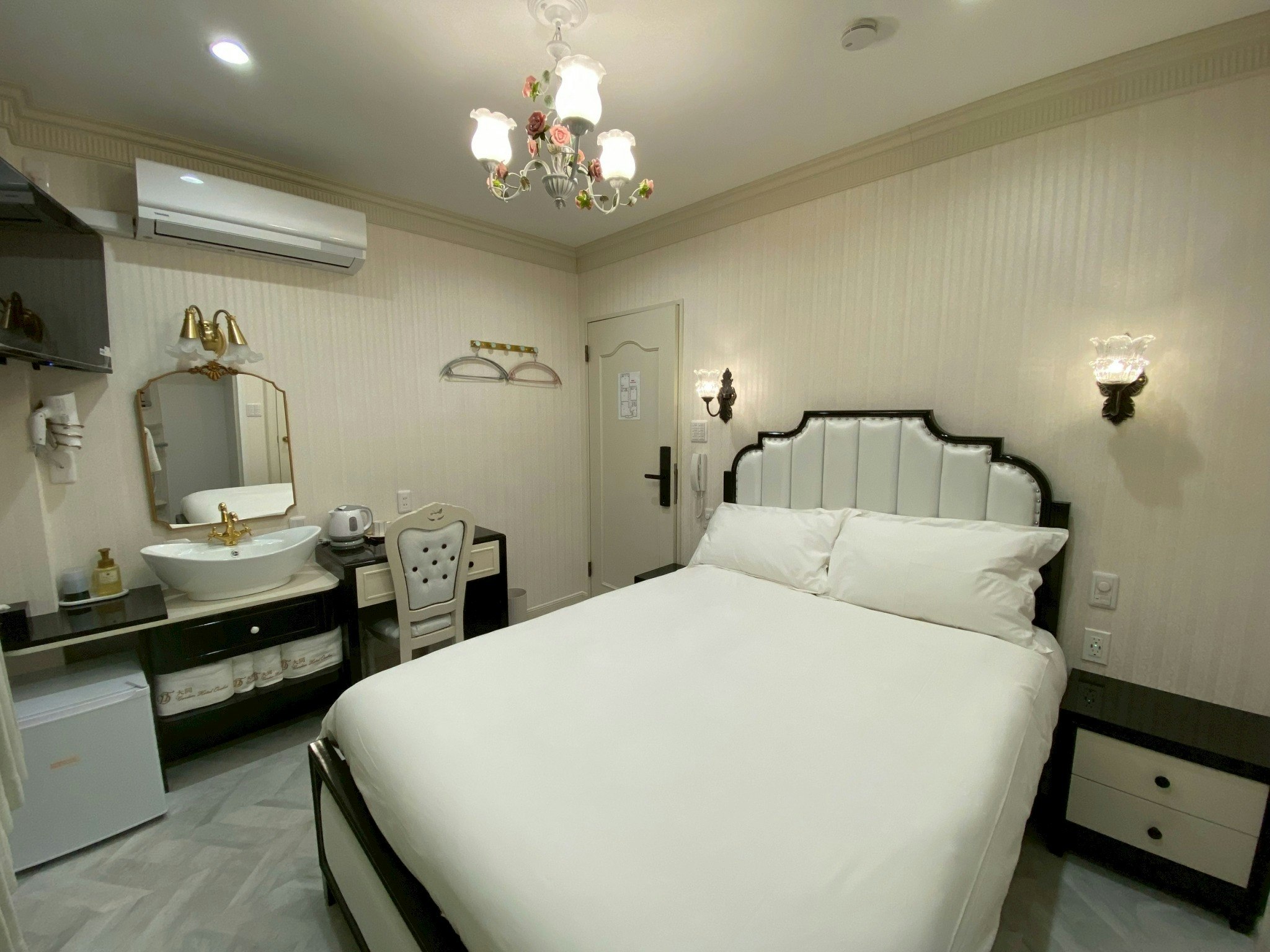 JR西九条駅すぐ!大阪ベイエリアの快適ステイ — 大同 Garden Hotel Annex ダブル