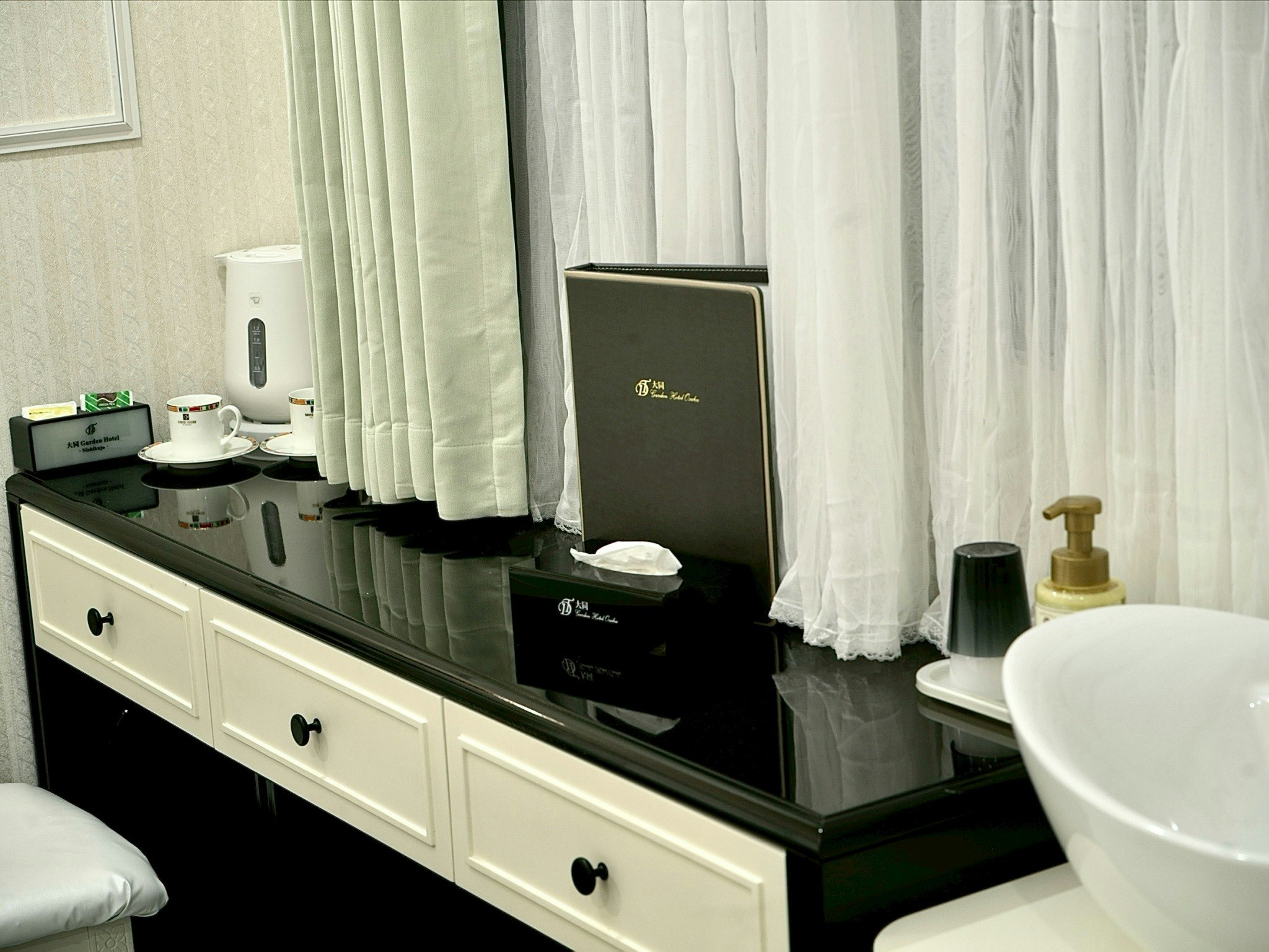 JR西九条駅すぐ!大阪ベイエリアの快適ステイ — 大同 Garden Hotel Annex ダブル