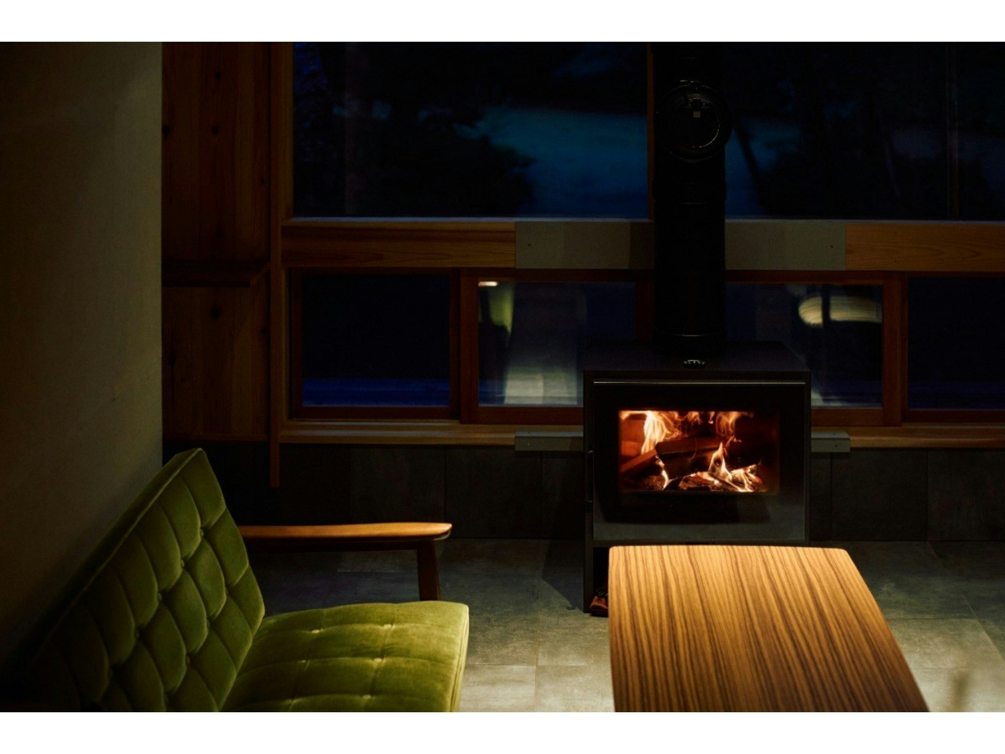 【禁煙】Hut -float- 薪ストーブがある池のほとりの暮らし