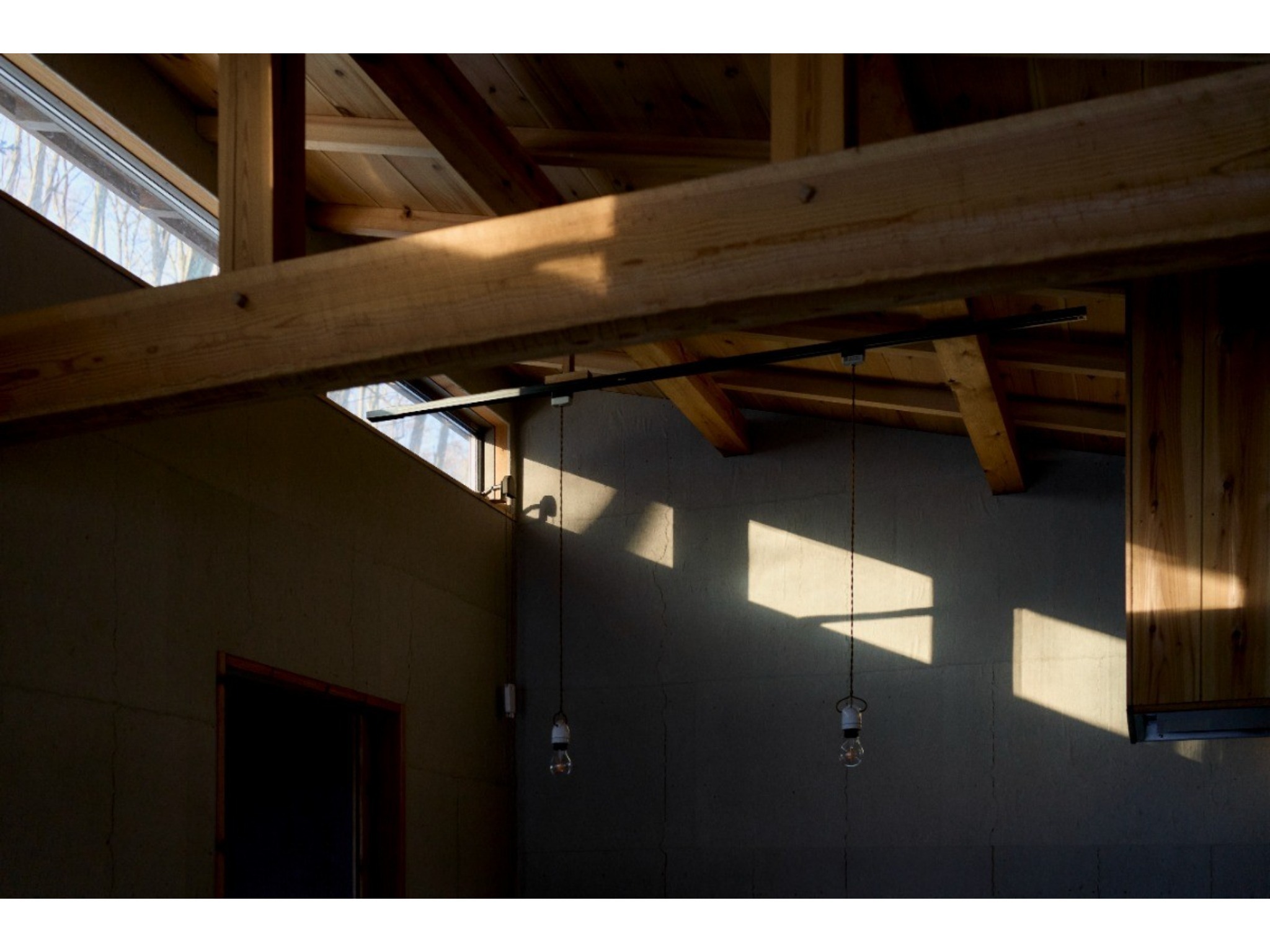 【禁煙】Hut -float- 薪ストーブがある池のほとりの暮らし