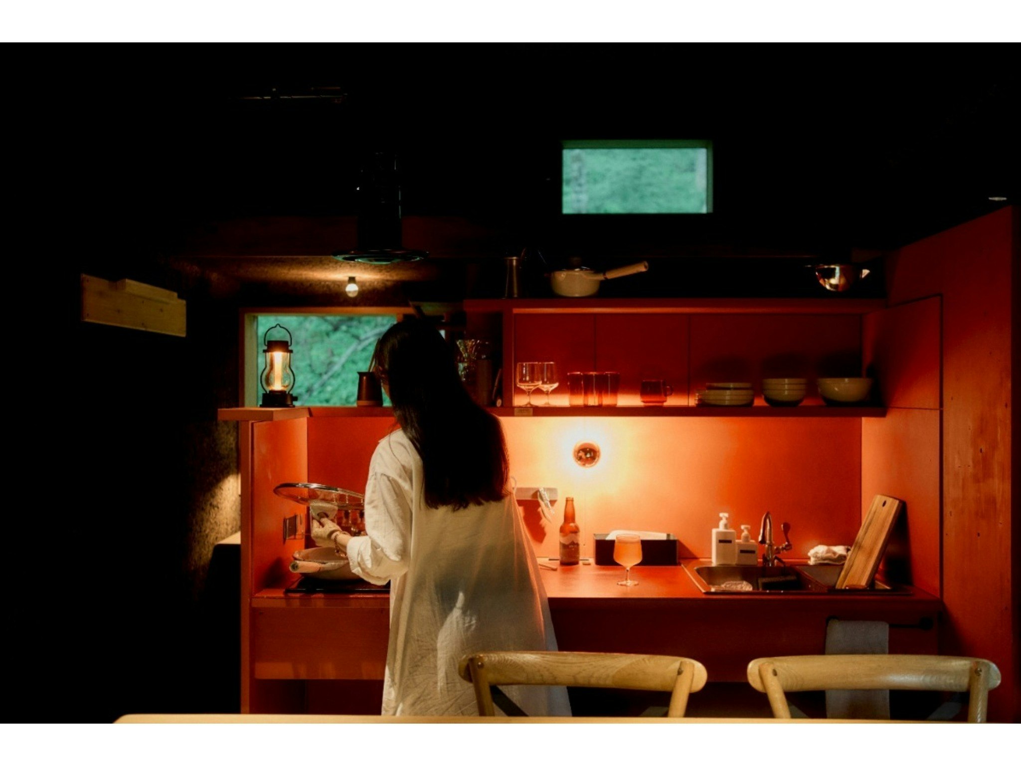 【禁煙】Hut -coal- 森に佇む漆黒の小さな家