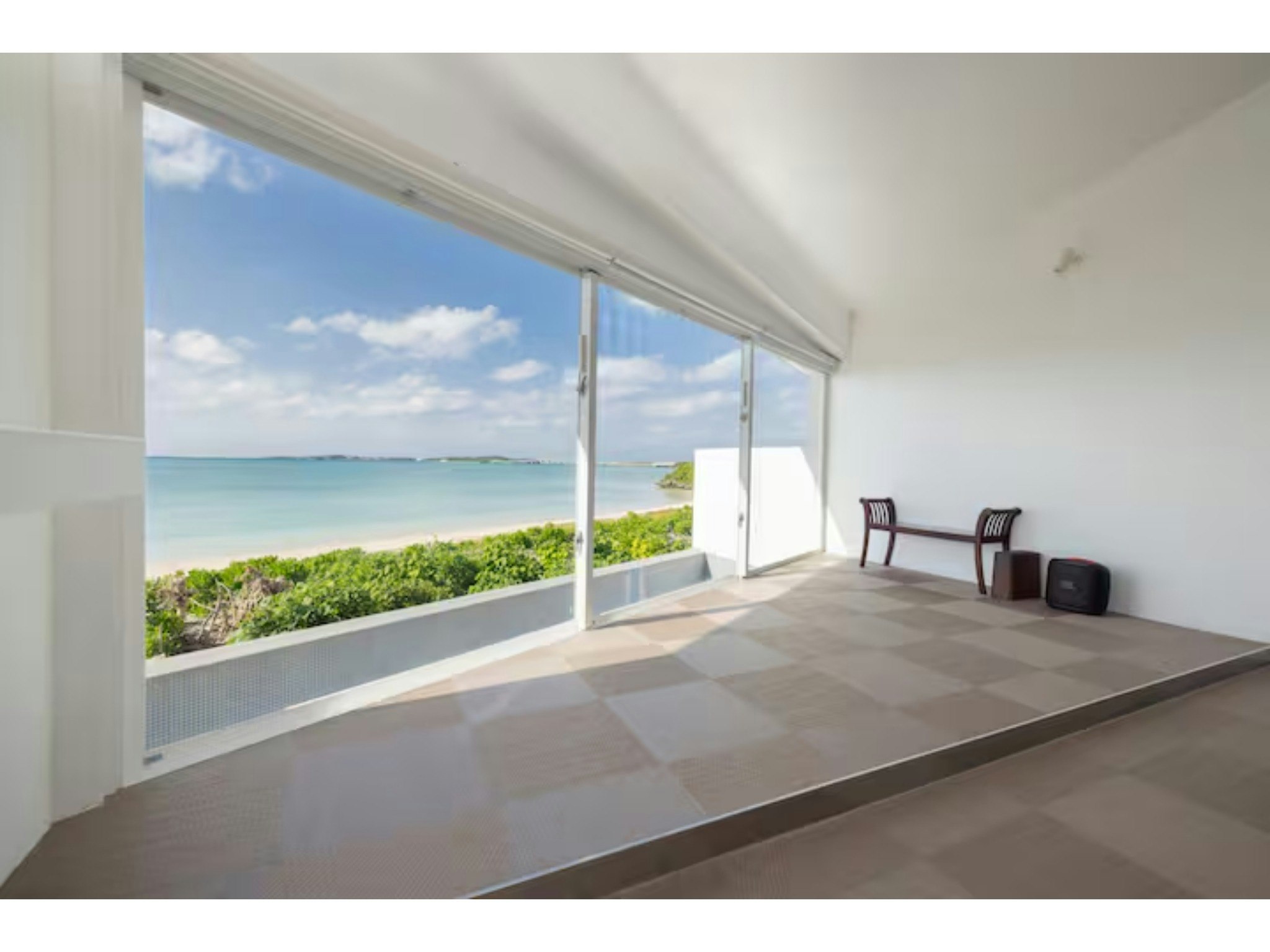 【一棟貸切】宮古島オーシャンフロント・ラグジュアリーヴィラ/海まで徒歩10秒