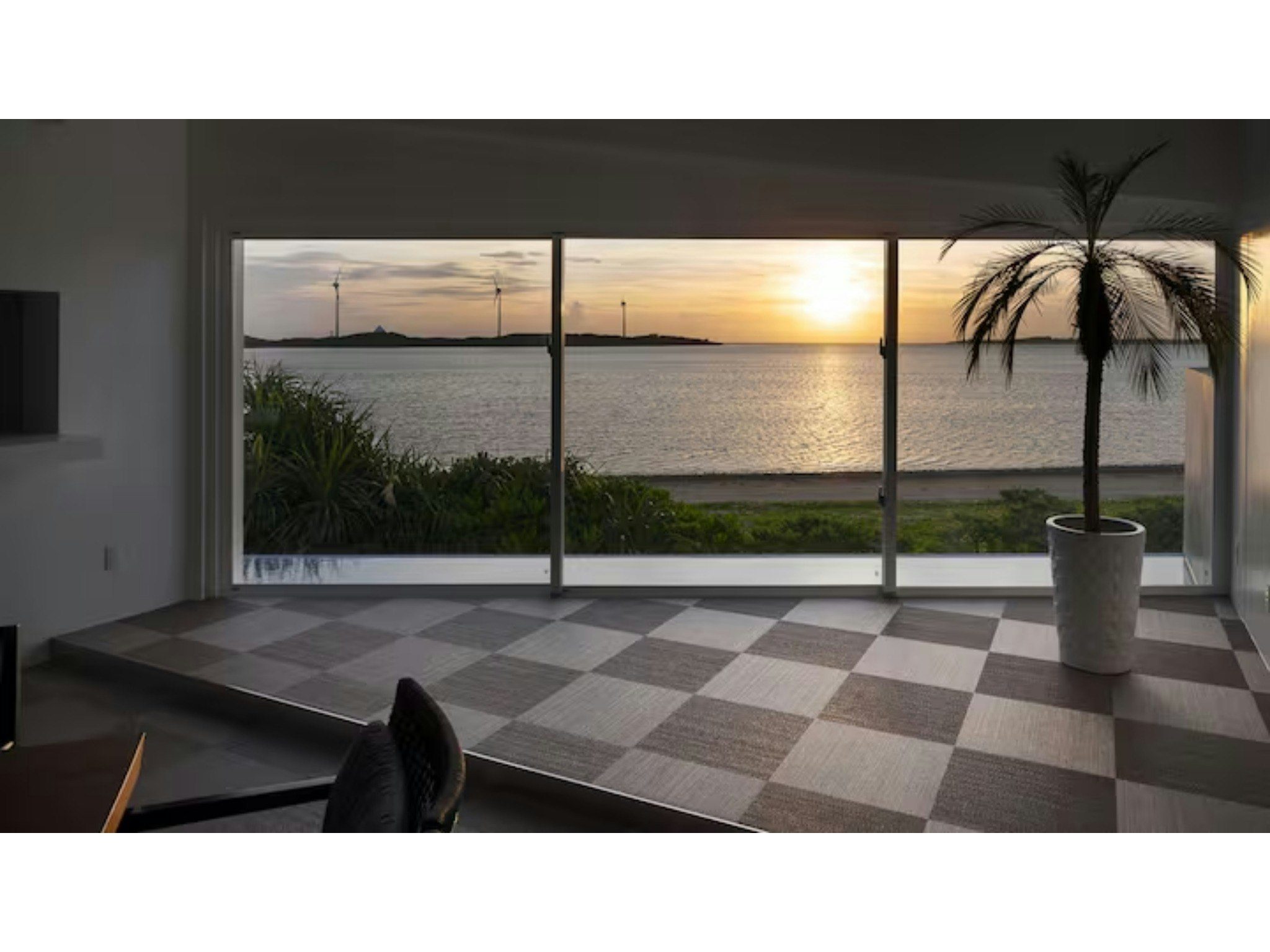 【一棟貸切】宮古島オーシャンフロント・ラグジュアリーヴィラ/海まで徒歩10秒