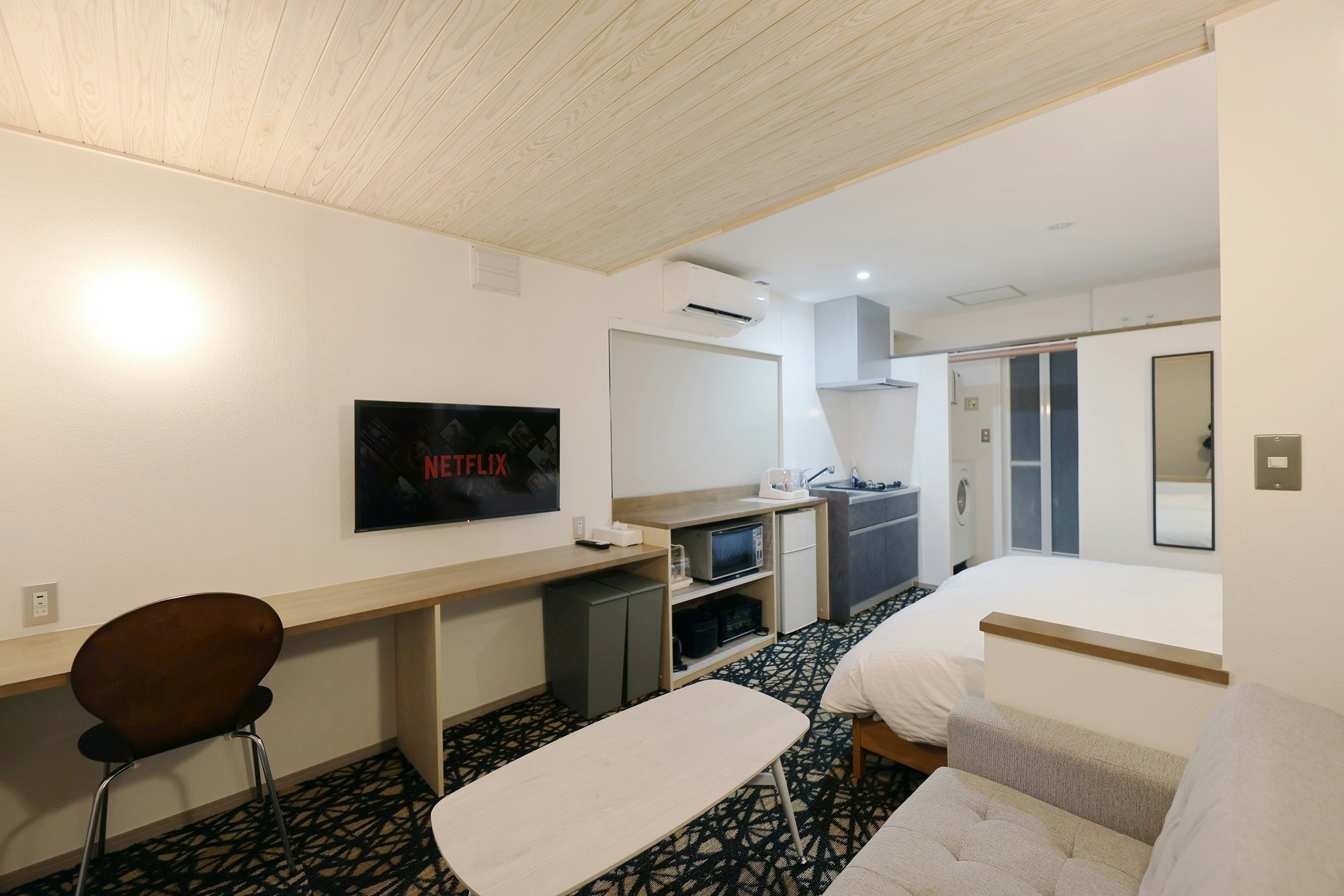 Ark Coat 202  Hiragishi Hotel-Like Studio w/ Desk