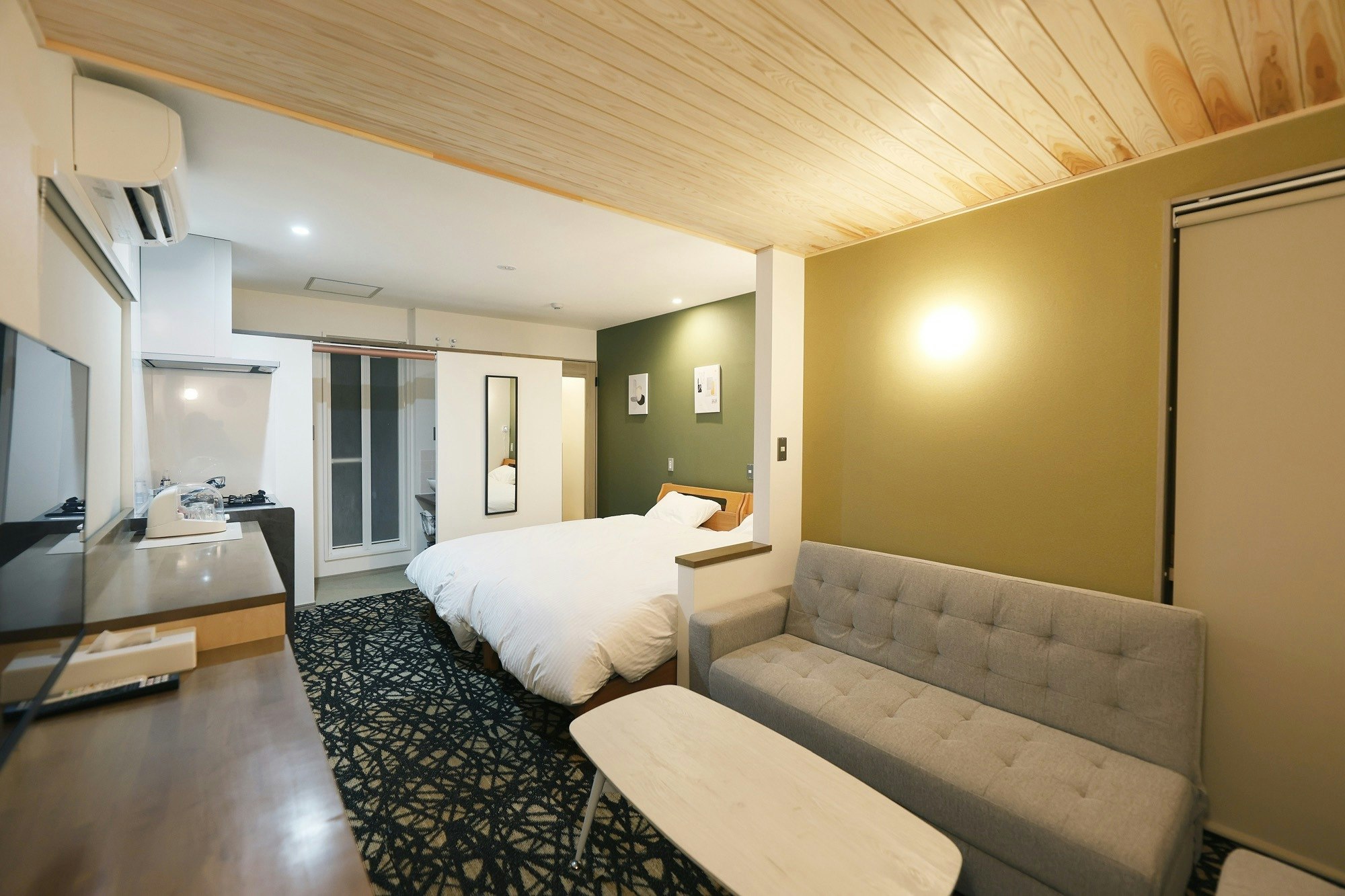 Ark Coat 202  Hiragishi Hotel-Like Studio w/ Desk
