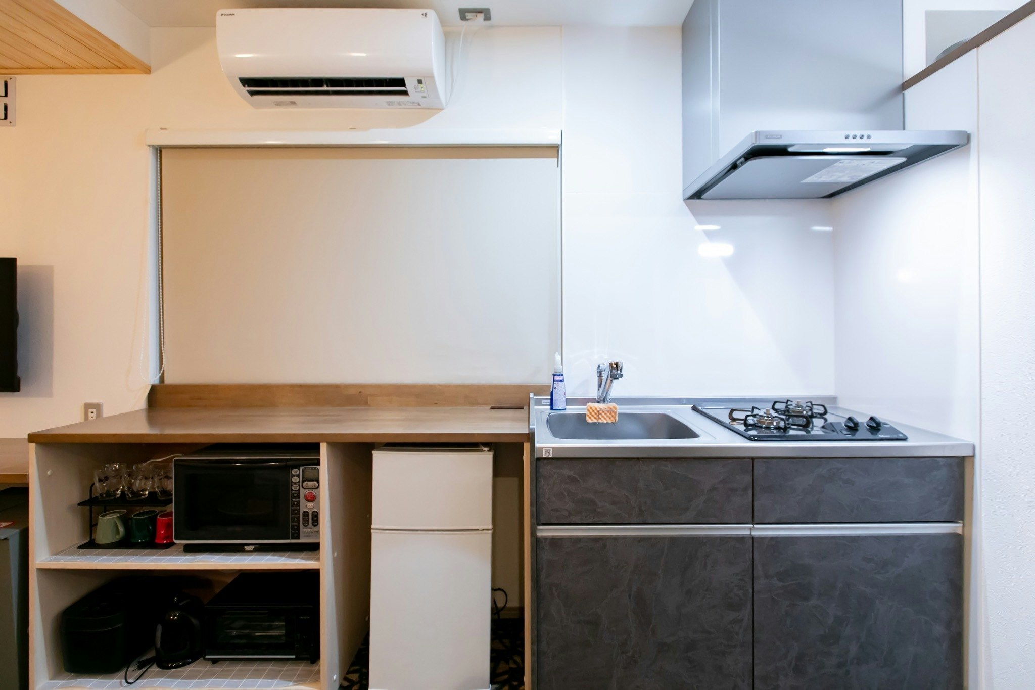 Ark Coat 202  Hiragishi Hotel-Like Studio w/ Desk