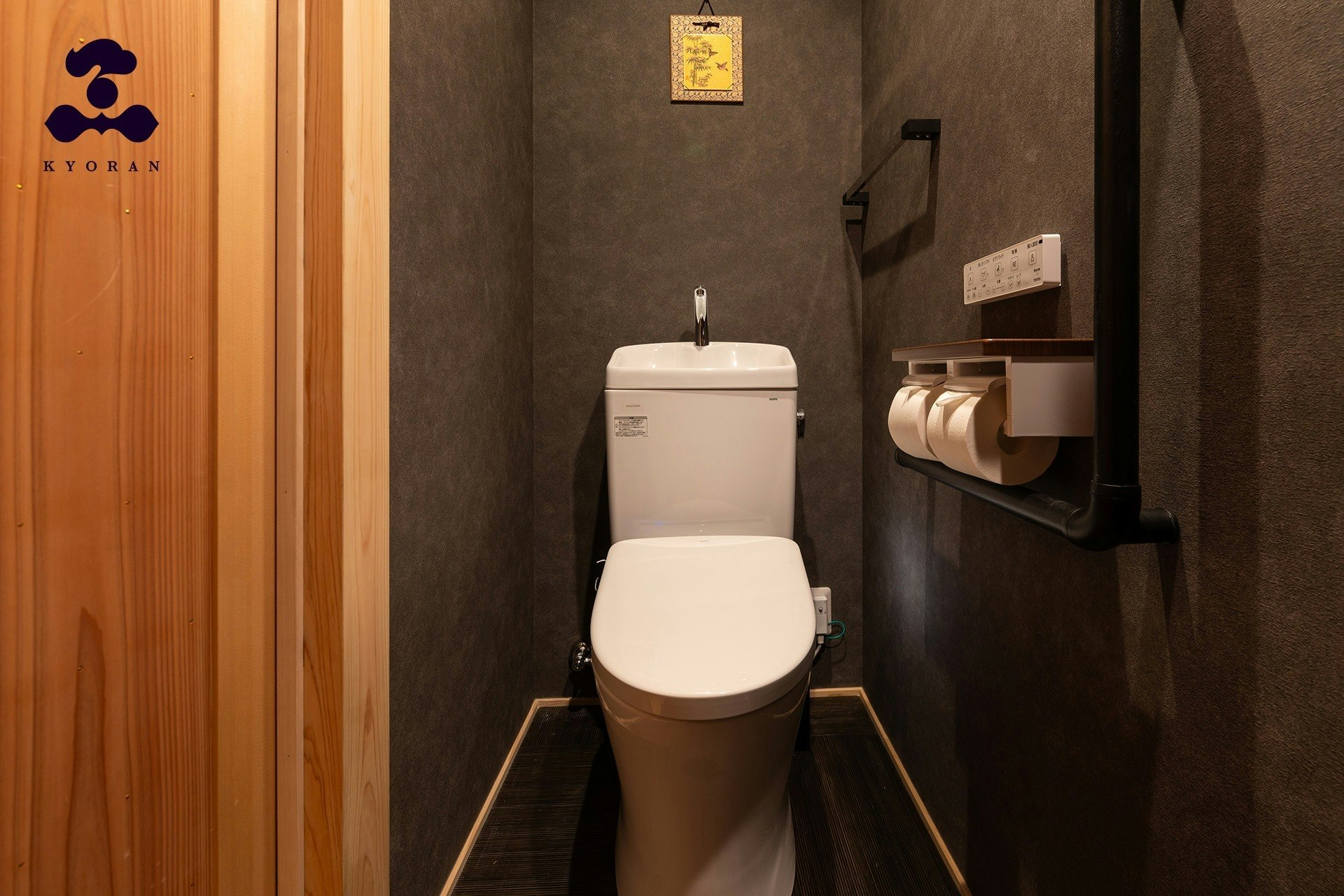 京都駅より歩8分、利便性に優れた好立地、5名2LDK、静寂を愉しむ町家一棟貸し