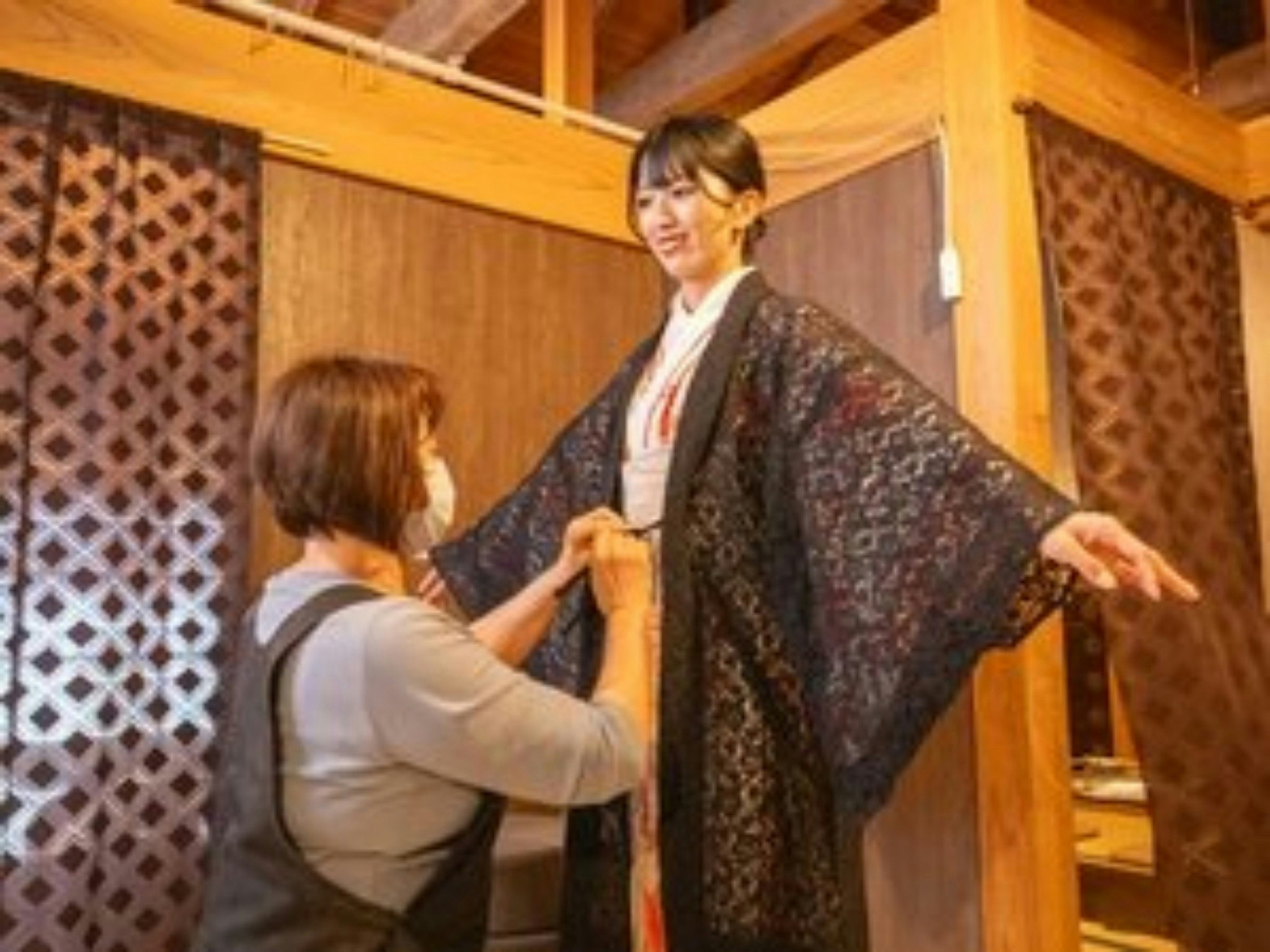 『体験』【ゆずツーリズム】レンタル着物の町歩き体験/1泊3食の古民家貸切贅沢プラン