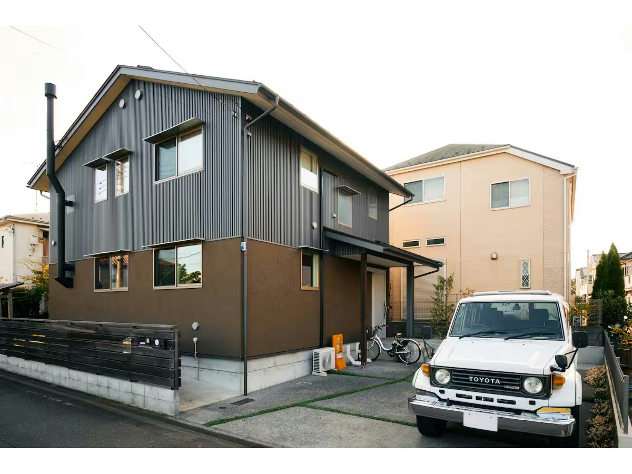 広々とした2階建て一軒家貸切|庭付き&充実設備