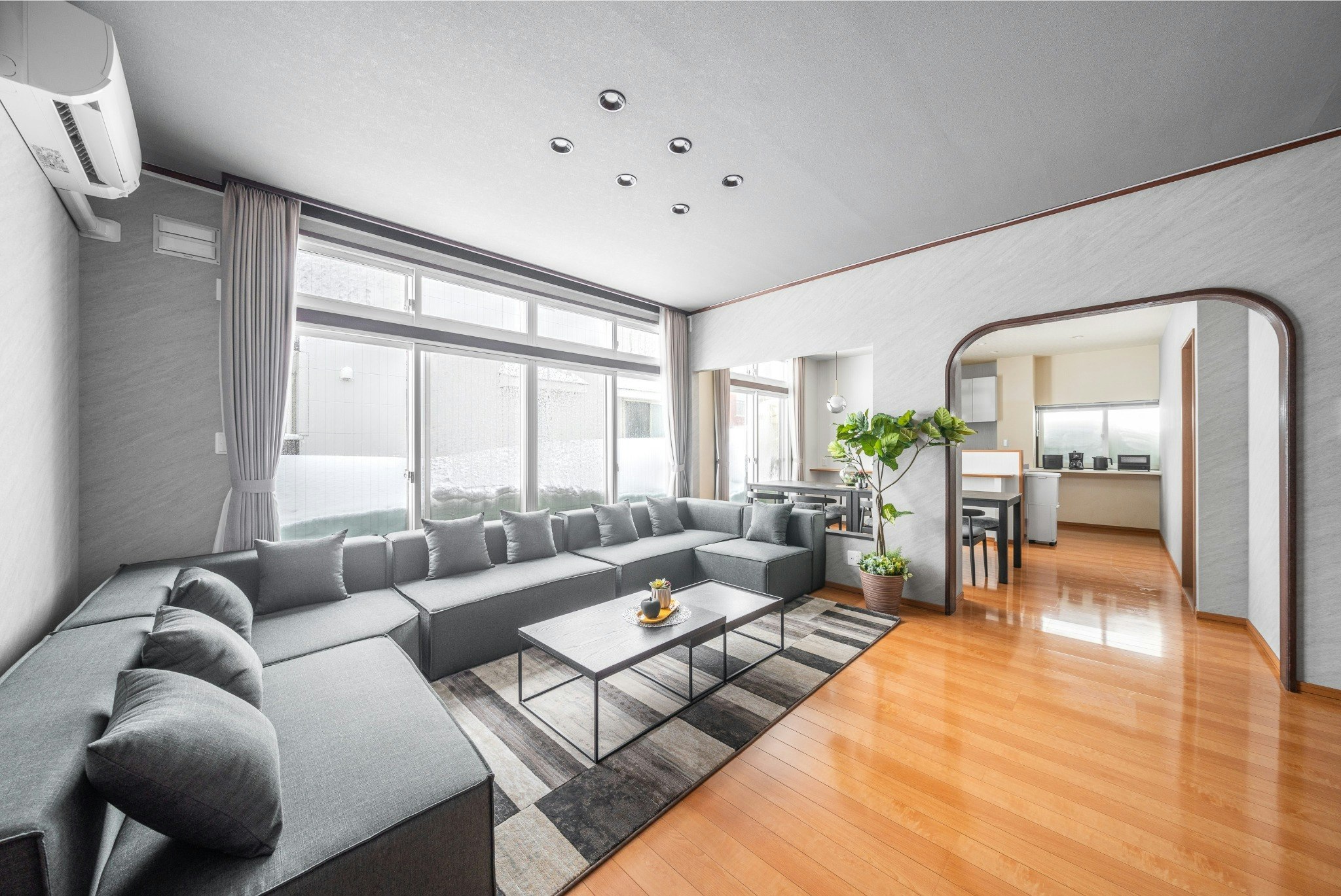 E-US SAKAEDORI HOUSE